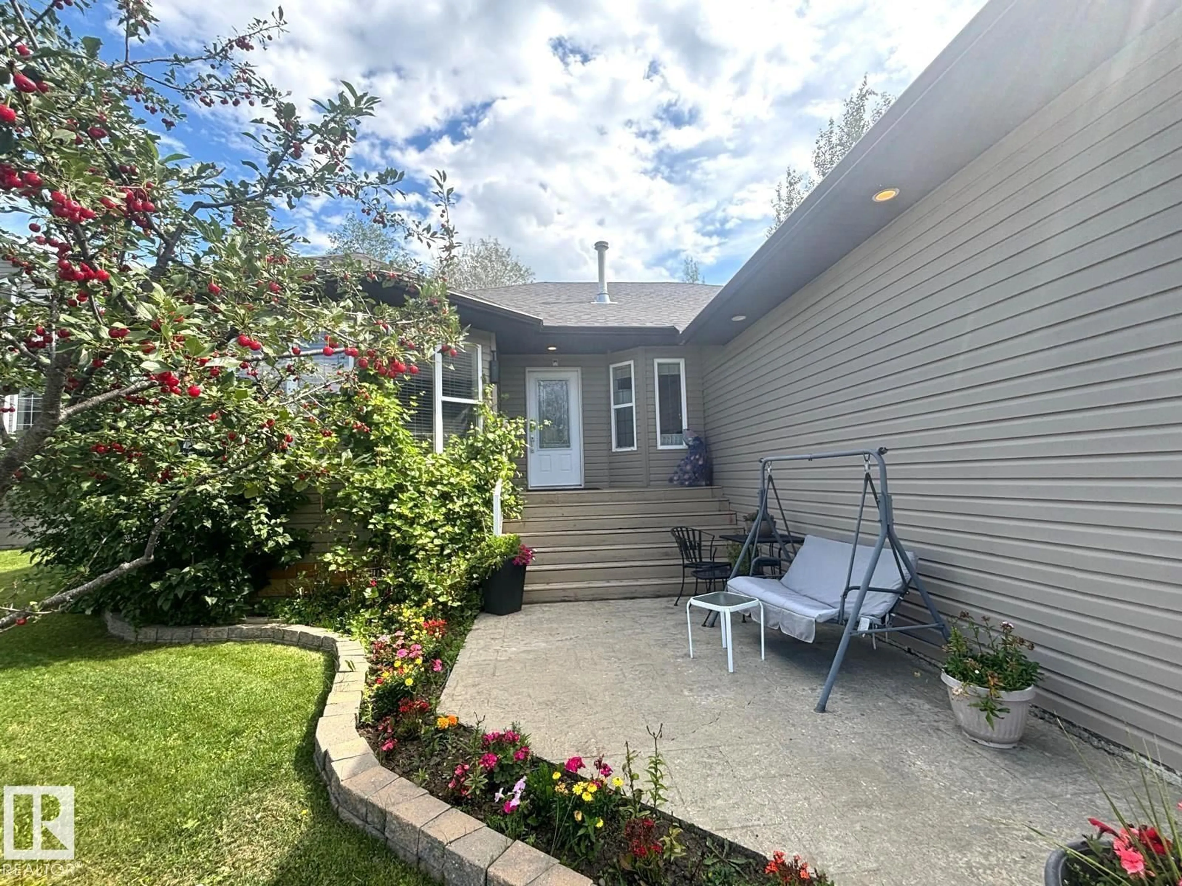 Unknown for 3512 45 ST, Drayton Valley Alberta T7A1W3