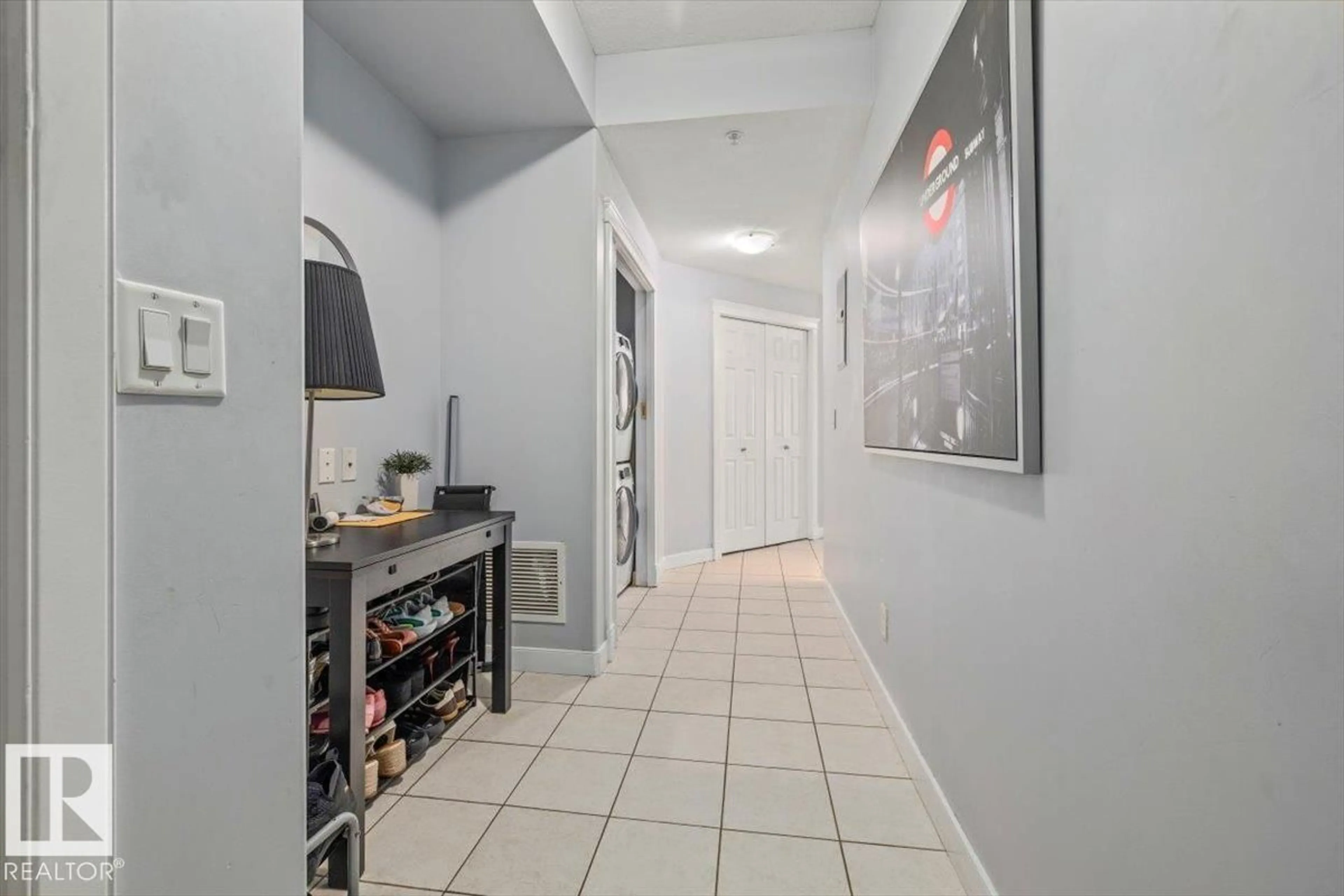Indoor entryway for 704 - 9939 109 STREET, Edmonton Alberta T5K1H6