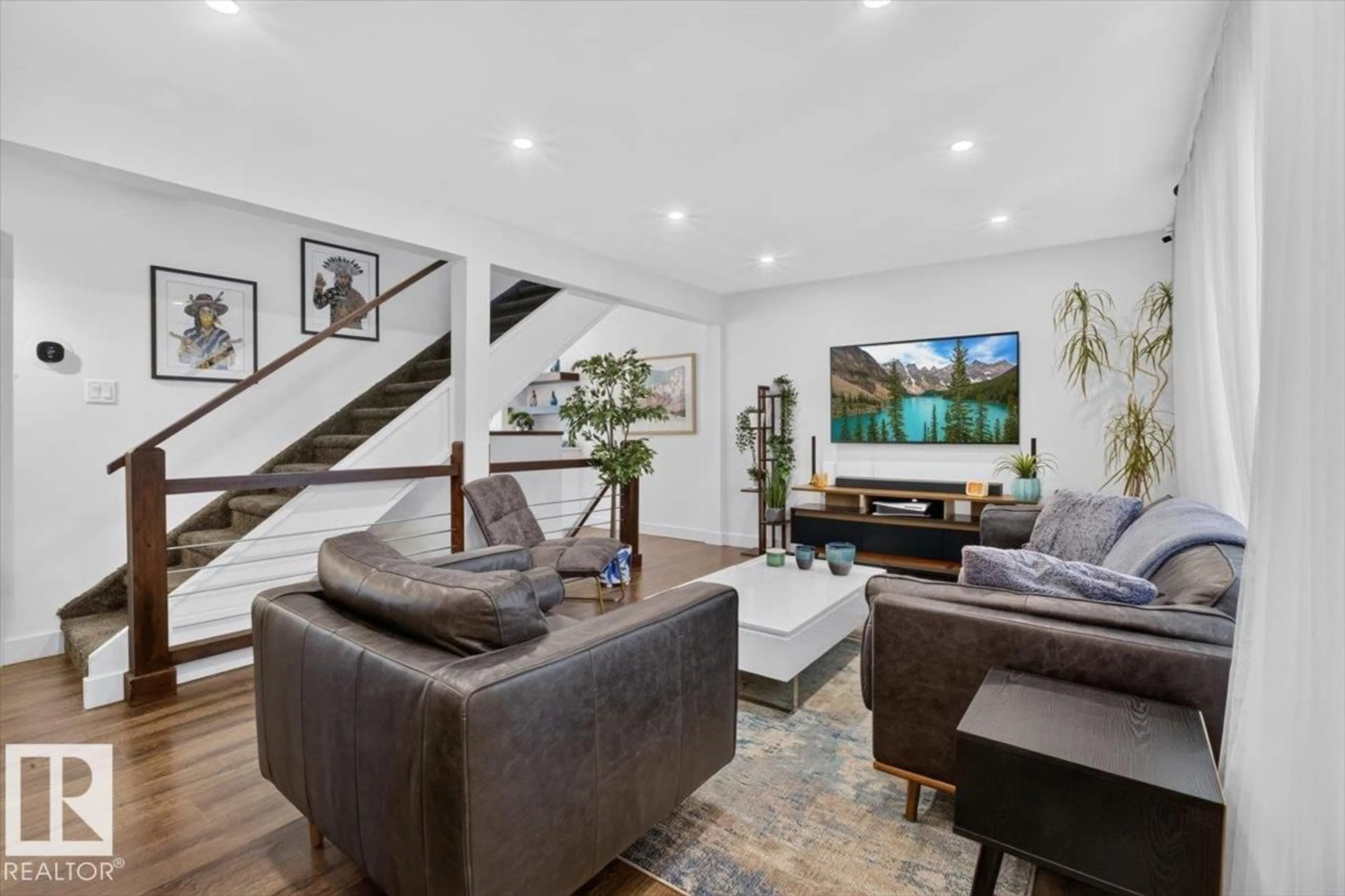 Living room with furniture, unknown for 10951 62 AV, Edmonton Alberta T6H1N3