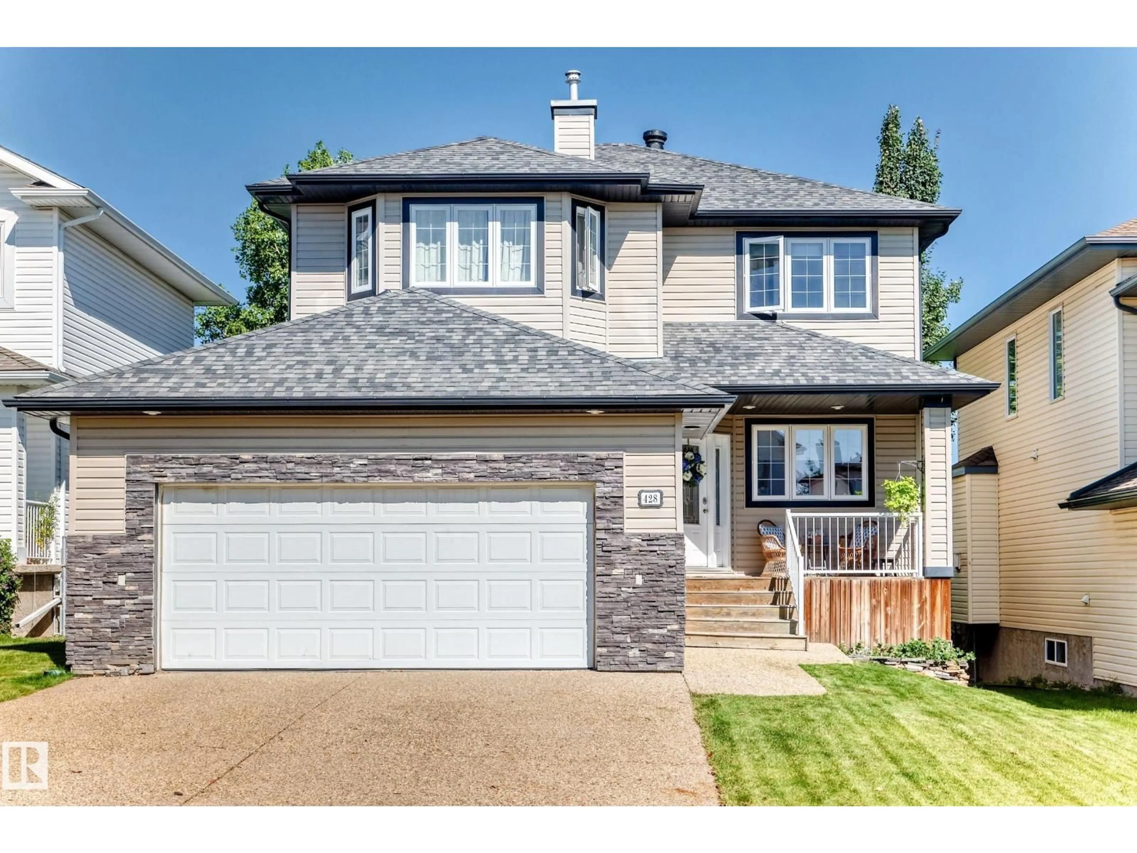 Home with vinyl exterior material, street for 428 FORREST DR, Sherwood Park Alberta T8A6L2
