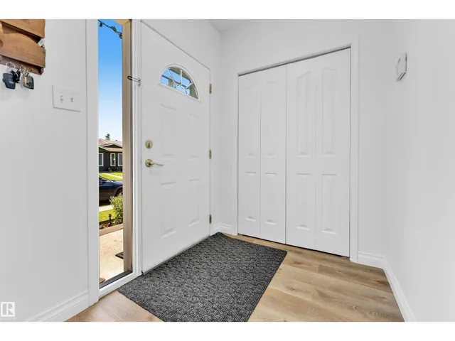 274 KIRKWOOD AV, Edmonton 2