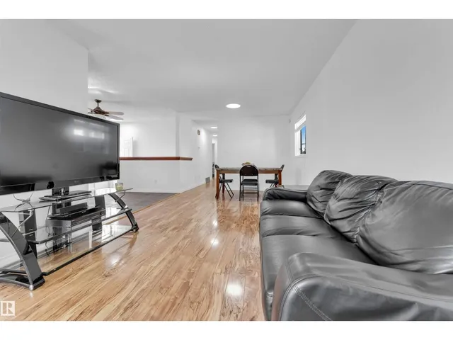 274 KIRKWOOD AV, Edmonton 5