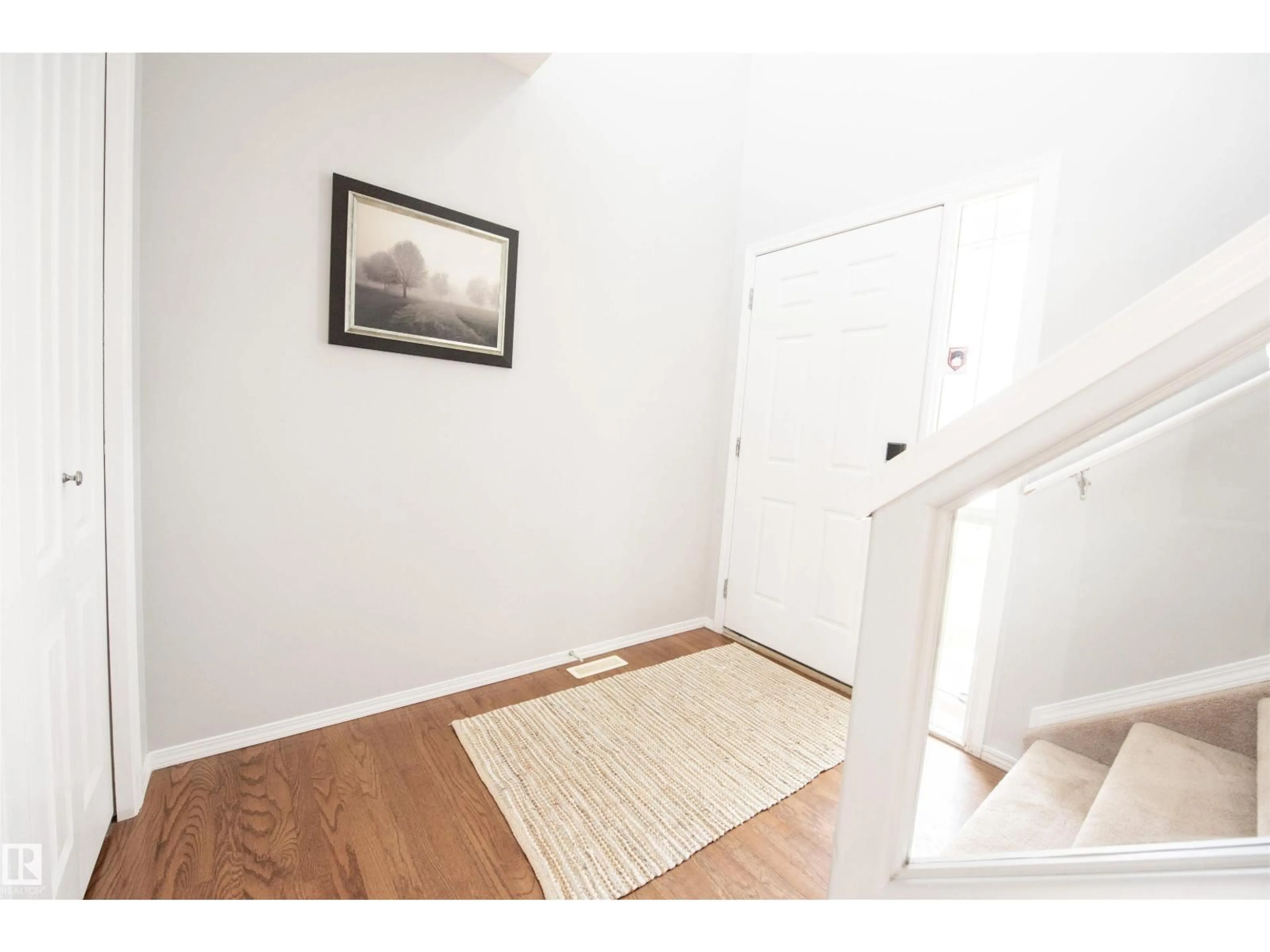 Indoor entryway for 4321 MCMULLEN WY, Edmonton Alberta T6W1N5