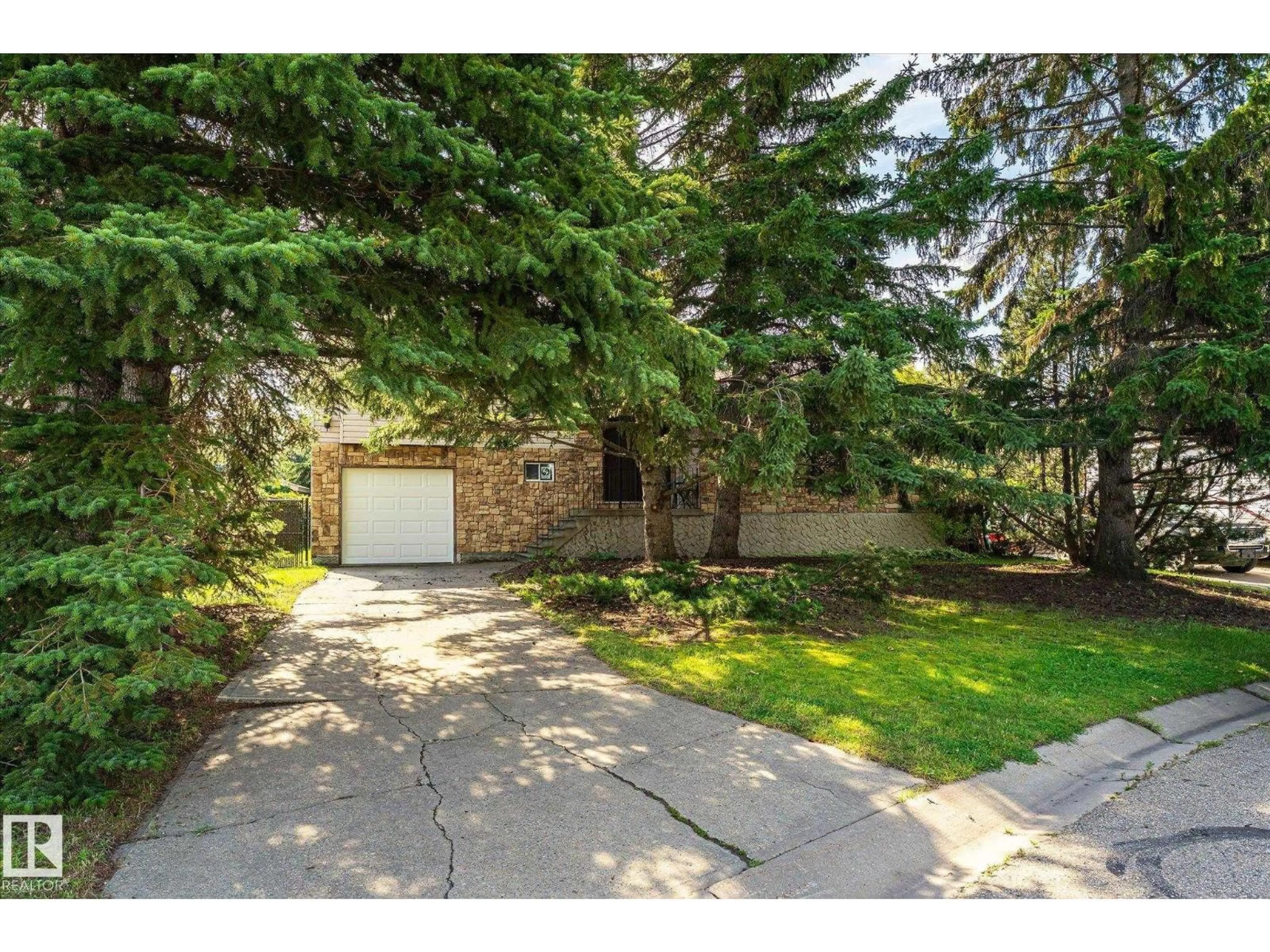A pic from outside/outdoor area/front of a property/back of a property/a pic from drone, street for 69 MENALTA, Cardiff Alberta T8R1N1