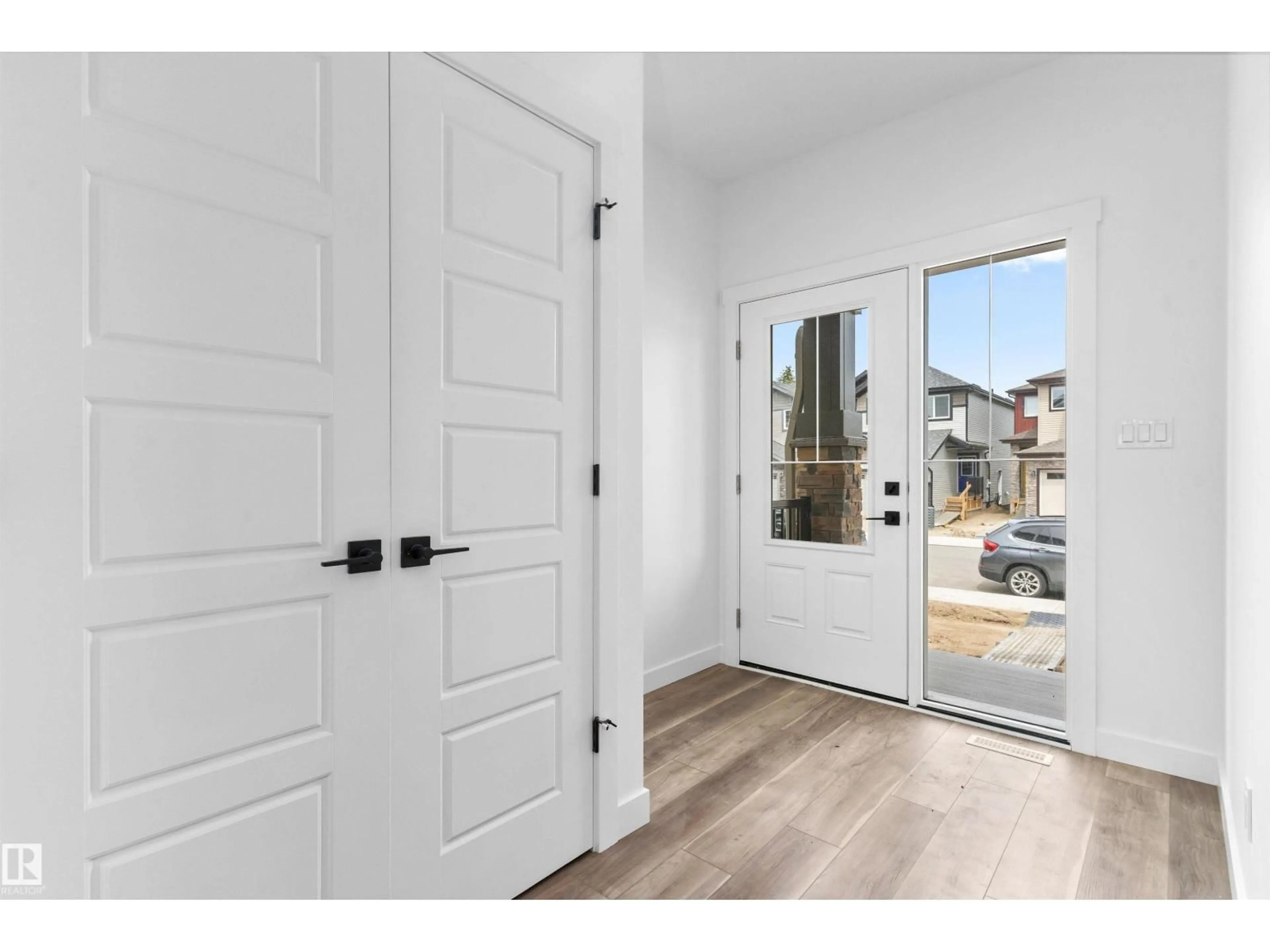 Indoor entryway for NW - 1621 210A ST, Edmonton Alberta T6M3N9