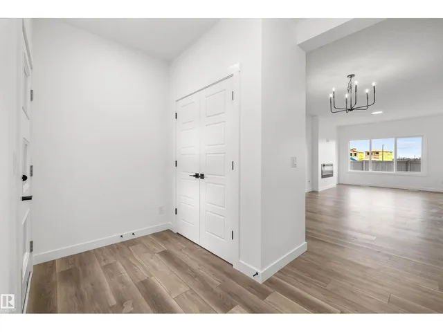 NW - 21168 22 AV, Edmonton 3