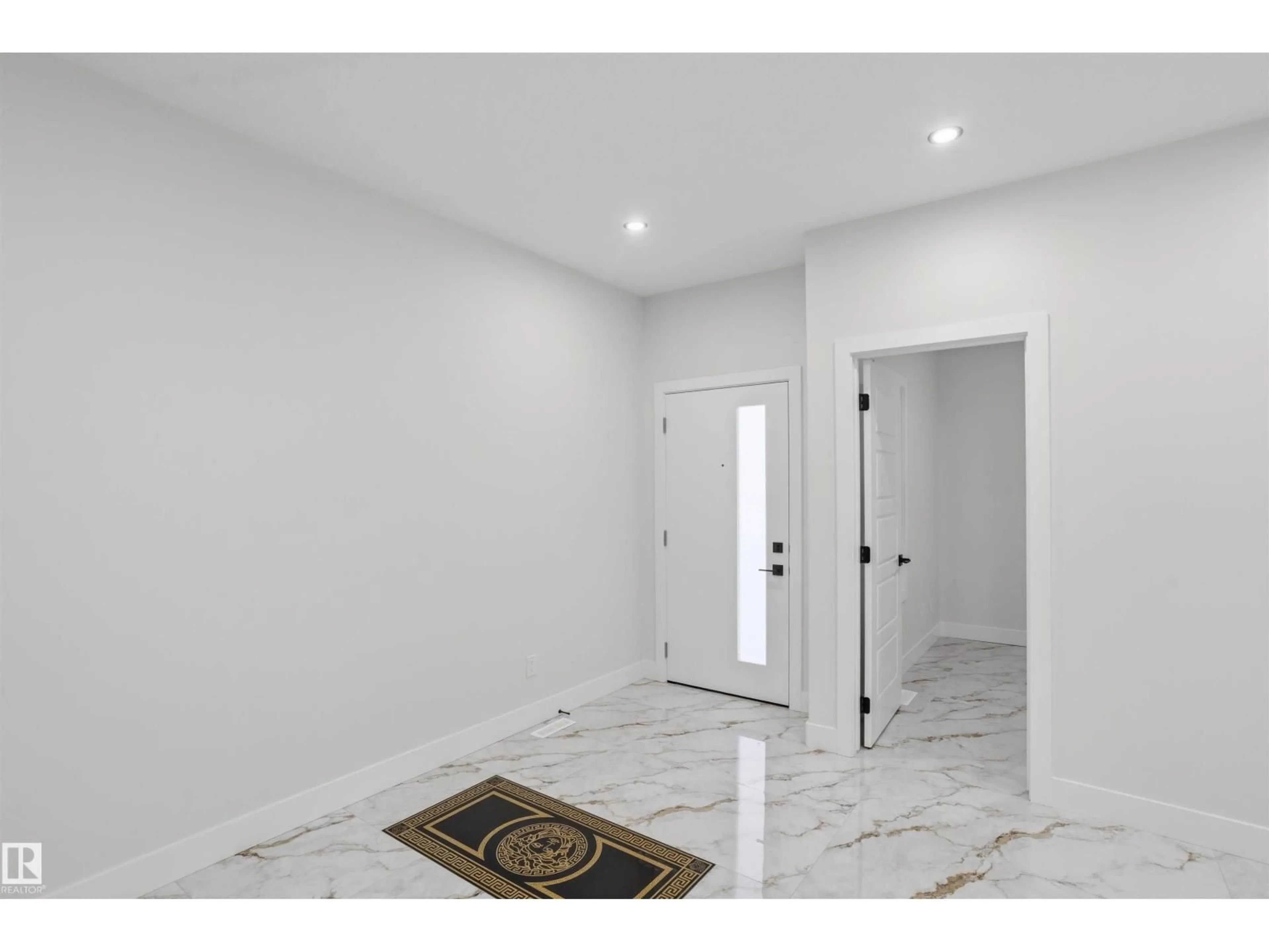 Indoor entryway for SW - 2318 6A AV, Edmonton Alberta T6X3E8