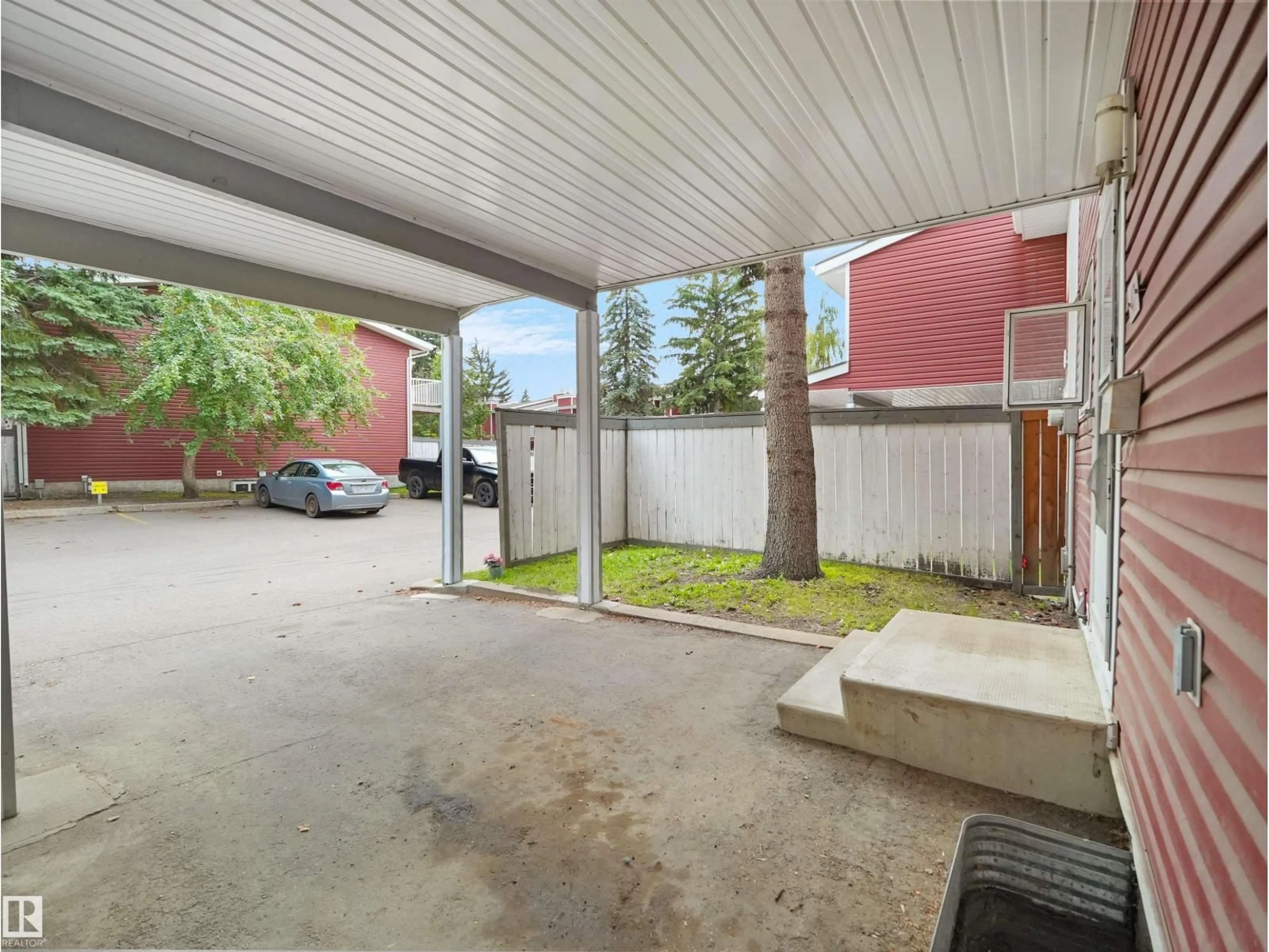 Patio, street for #47 - 1904 48 ST, Edmonton Alberta T6L5H3