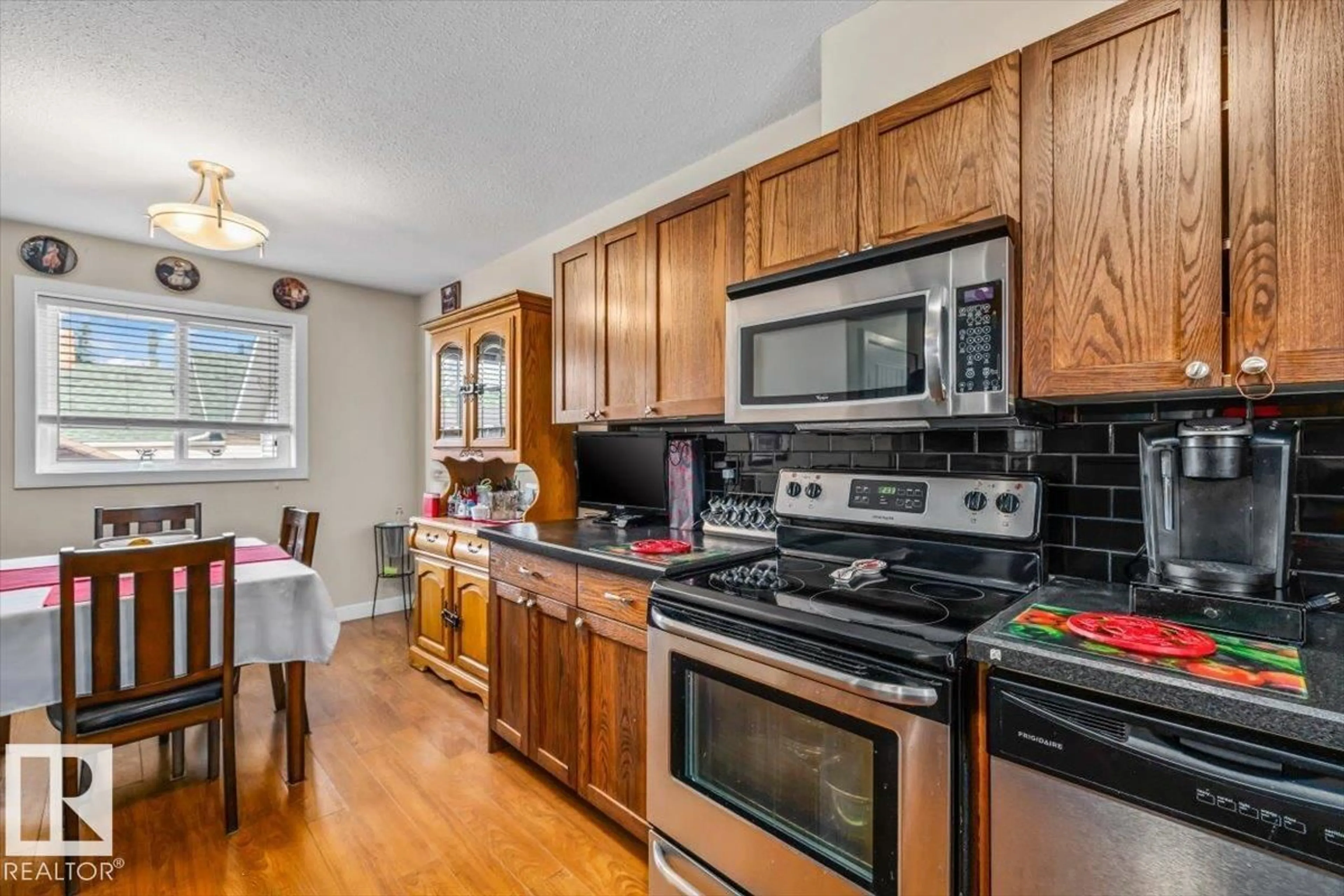Standard kitchen, unknown for 11436 88 ST, Edmonton Alberta T5B3R1