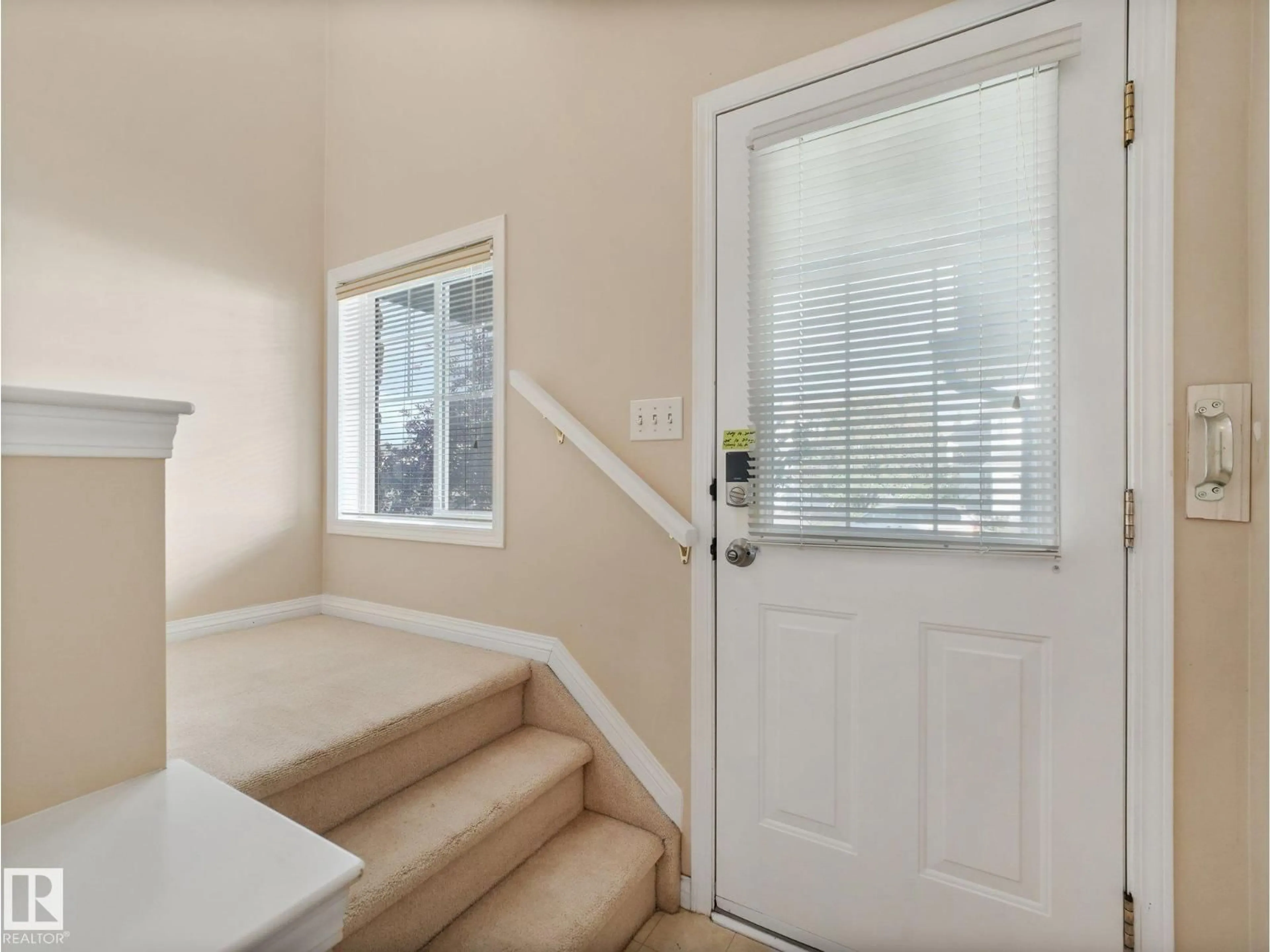 Indoor entryway for 1142 BARNES WAY SW, Edmonton Alberta T6W1G7