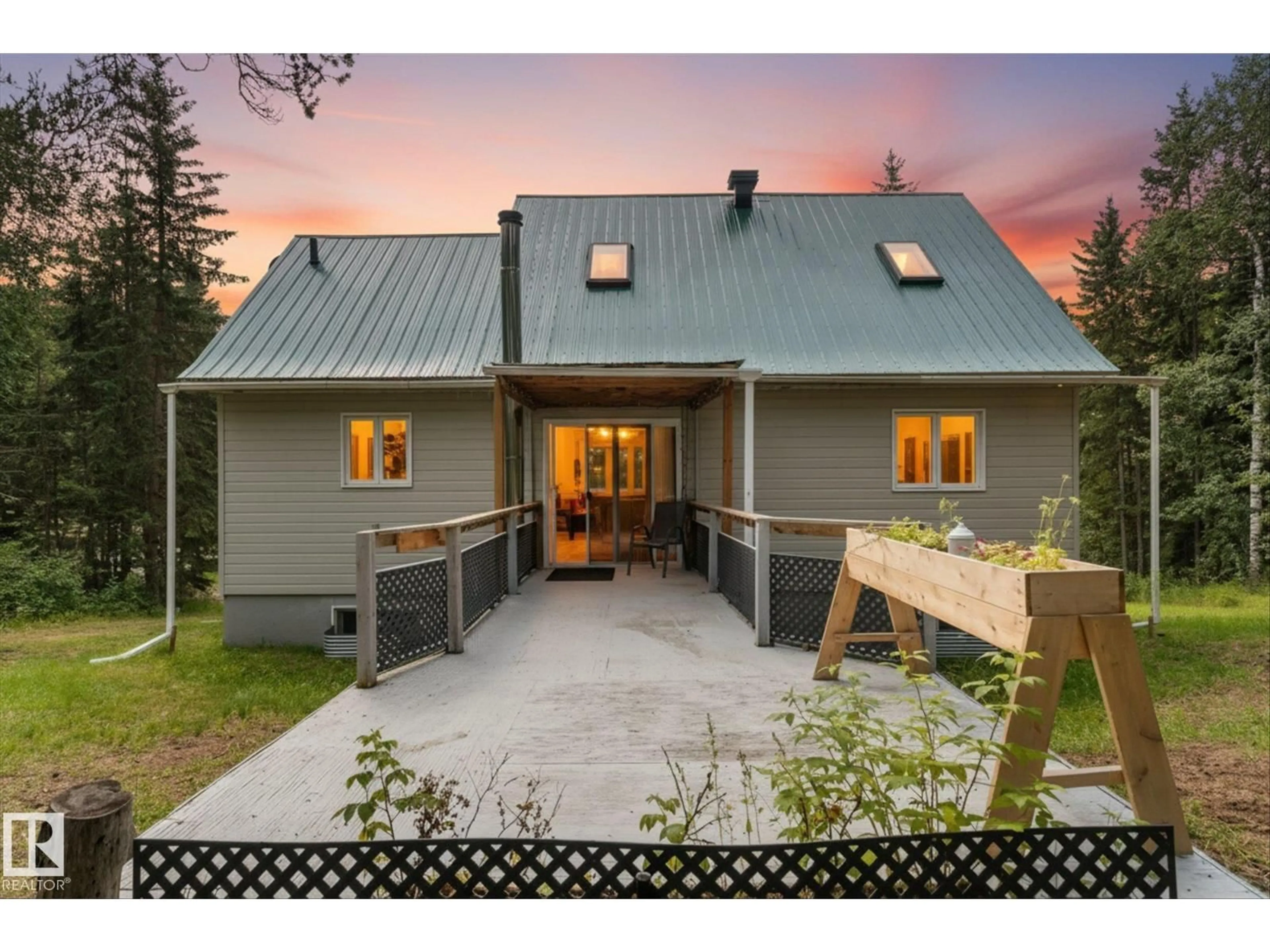 Unknown for 2 - 59031 RANGE RD 232, Rural Thorhild County Alberta T0A2W0