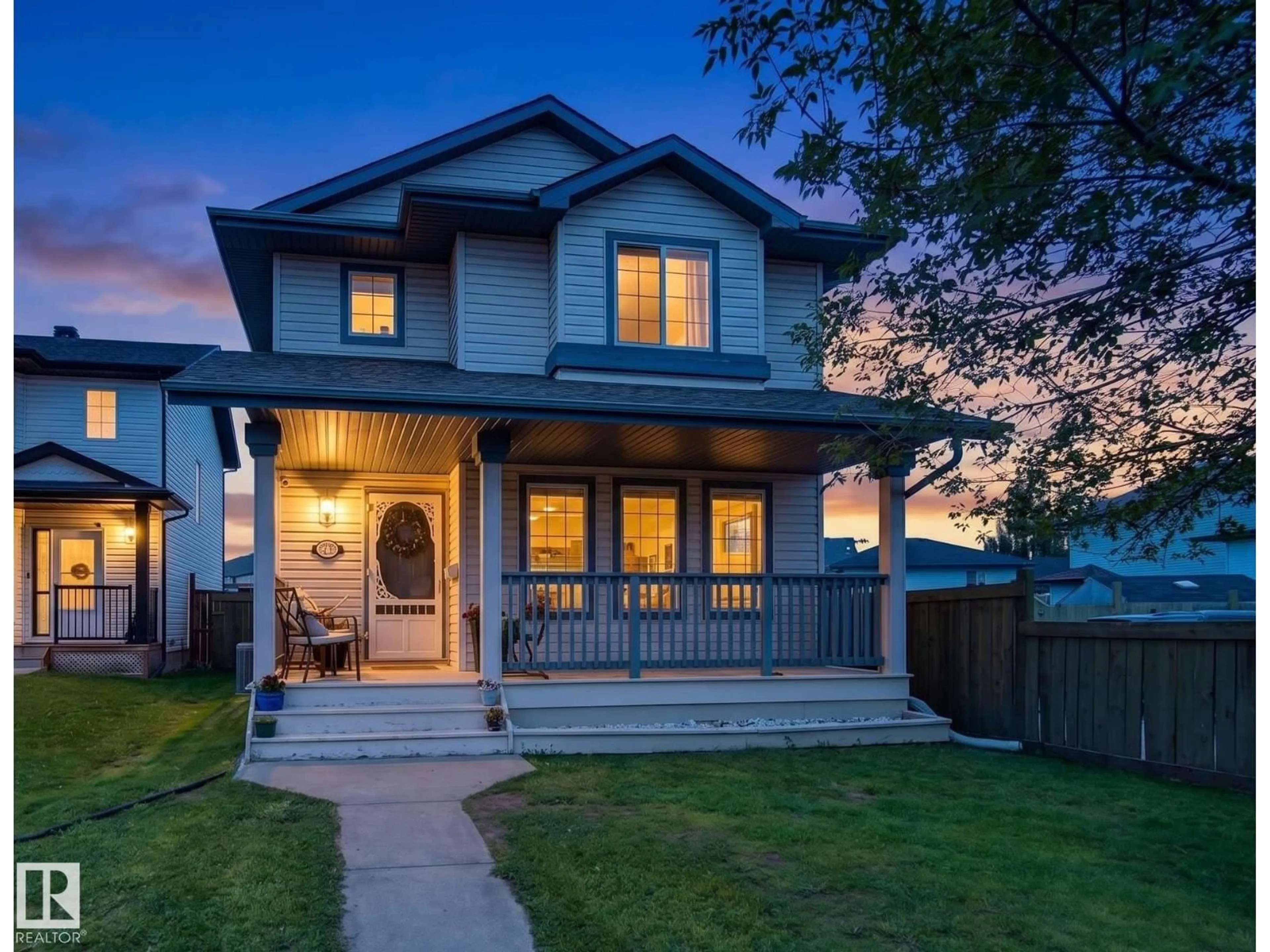 Home with vinyl exterior material, street for NW - 15727 141 ST, Edmonton Alberta T6V1T4