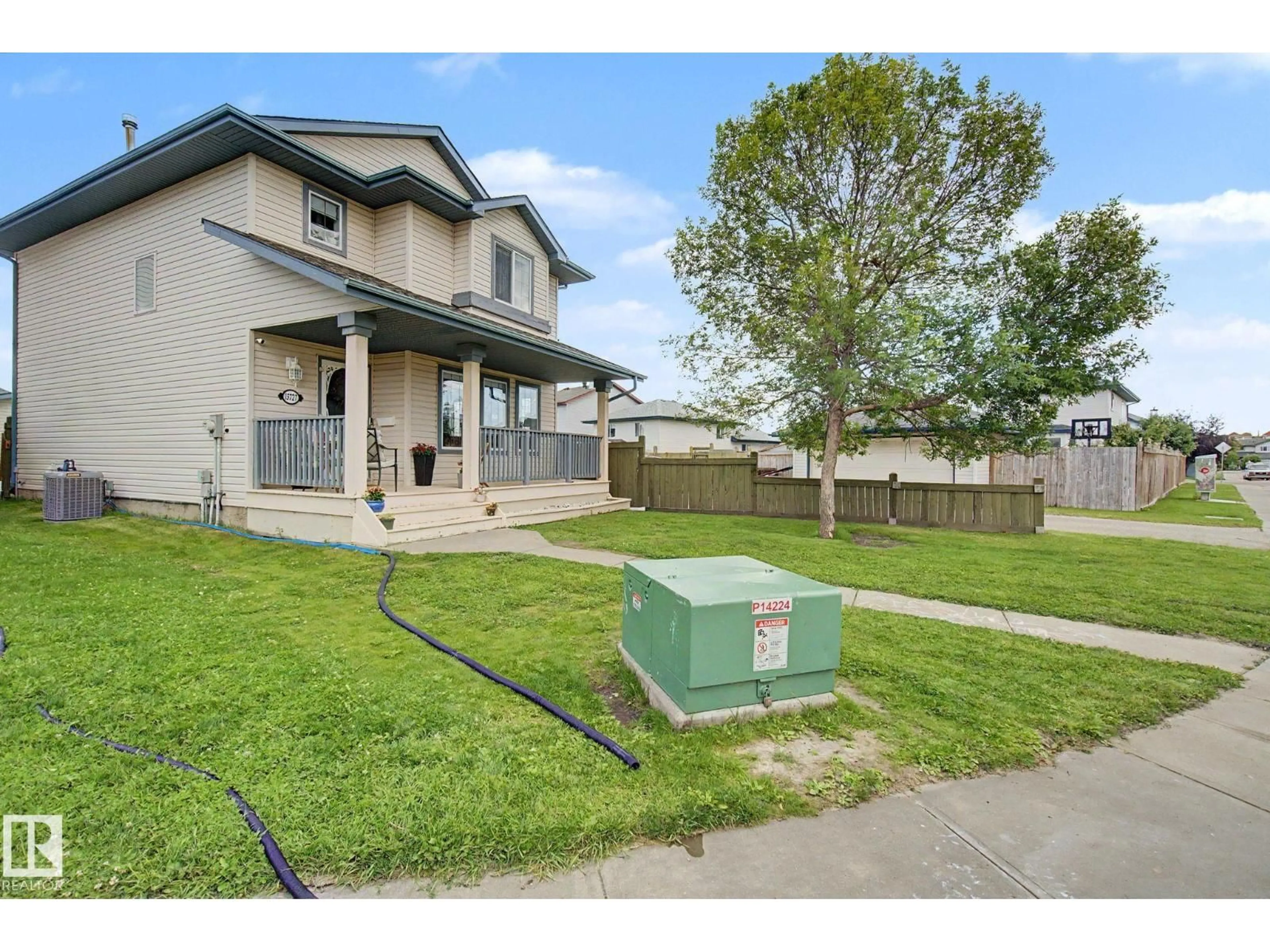 A pic from outside/outdoor area/front of a property/back of a property/a pic from drone, street for NW - 15727 141 ST, Edmonton Alberta T6V1T4