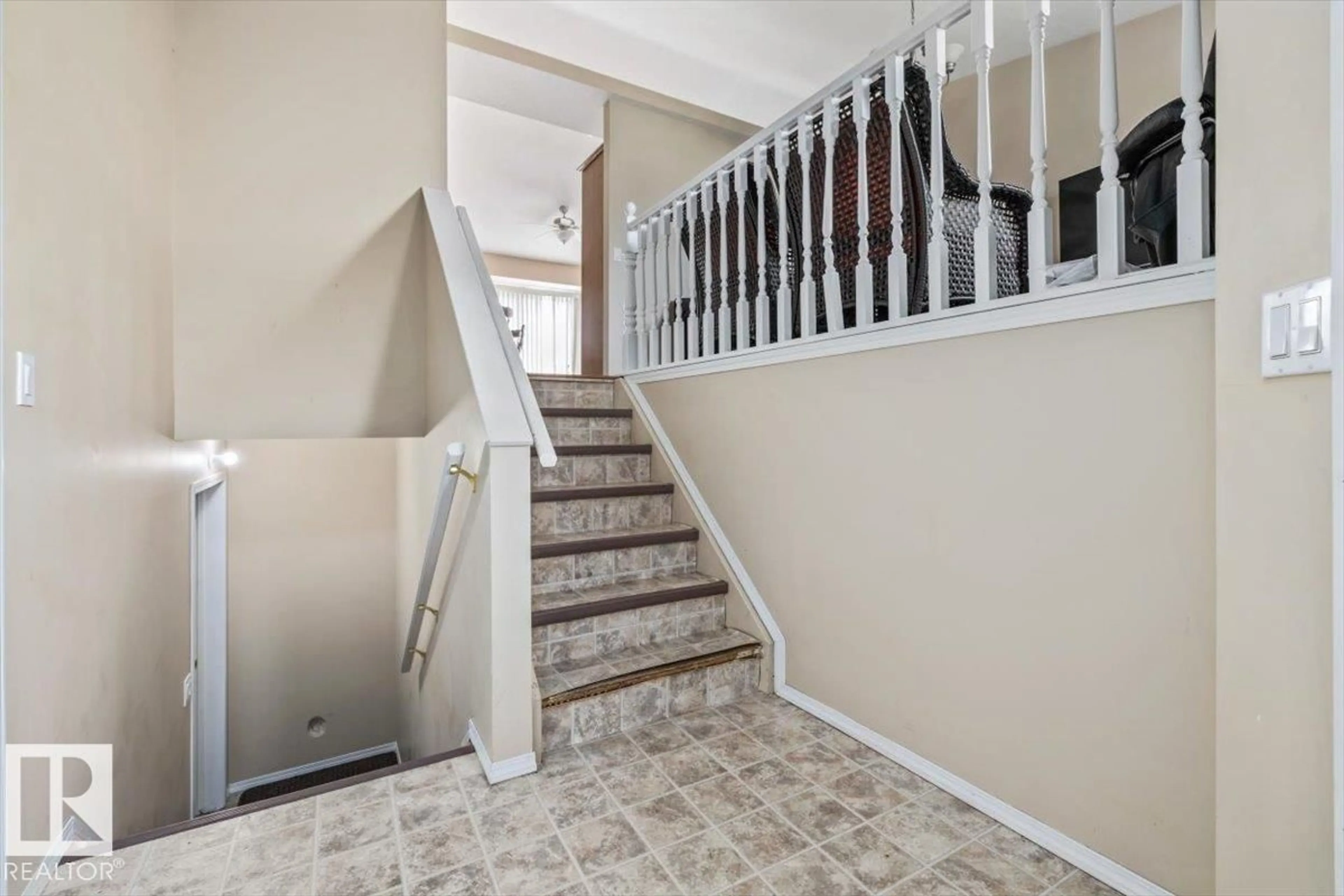Stairs for 4423 56 AV, Lamont Alberta T0B0B2