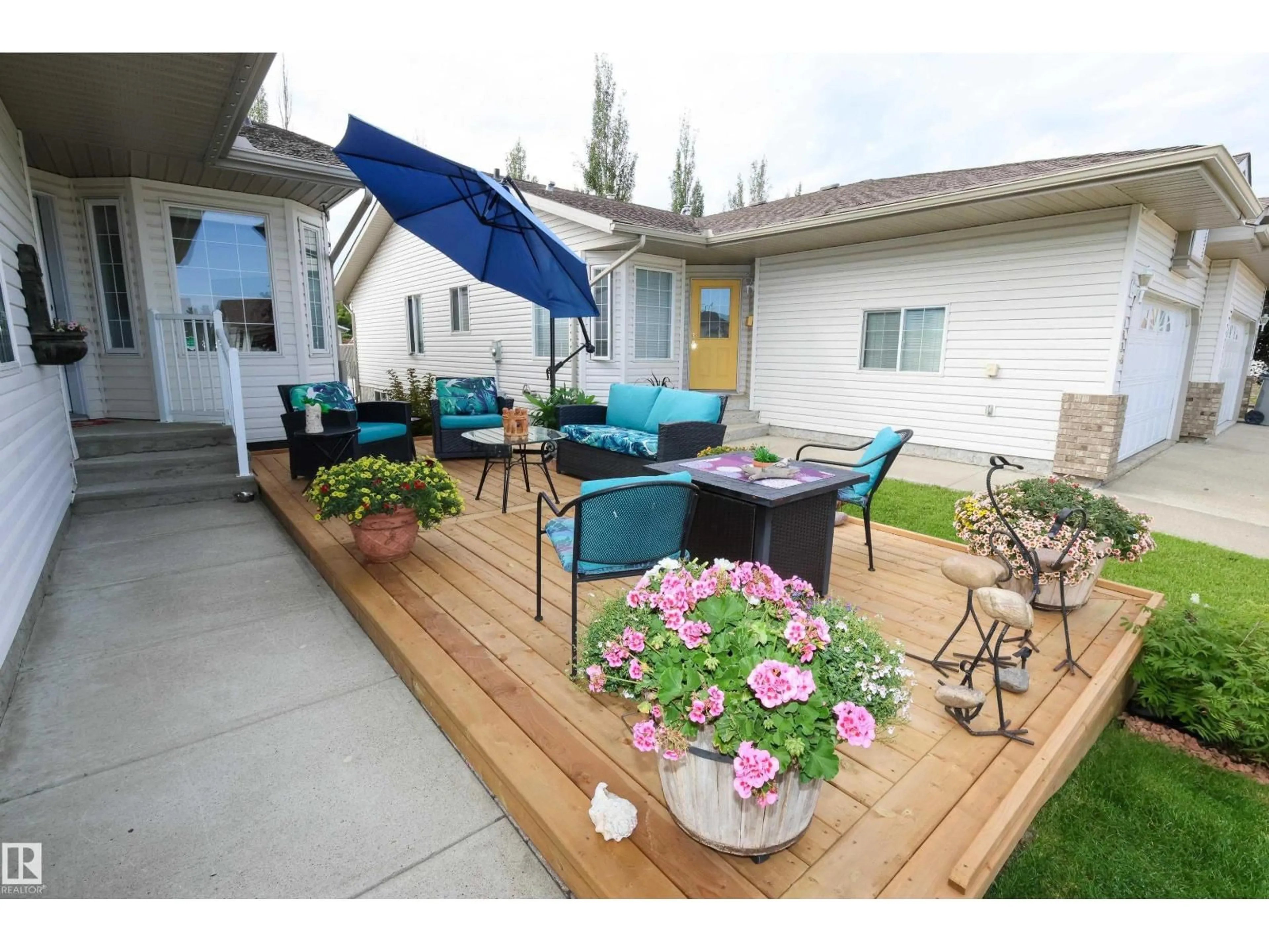 Patio, unknown for 9826 100A AV, Morinville Alberta T8R1T1