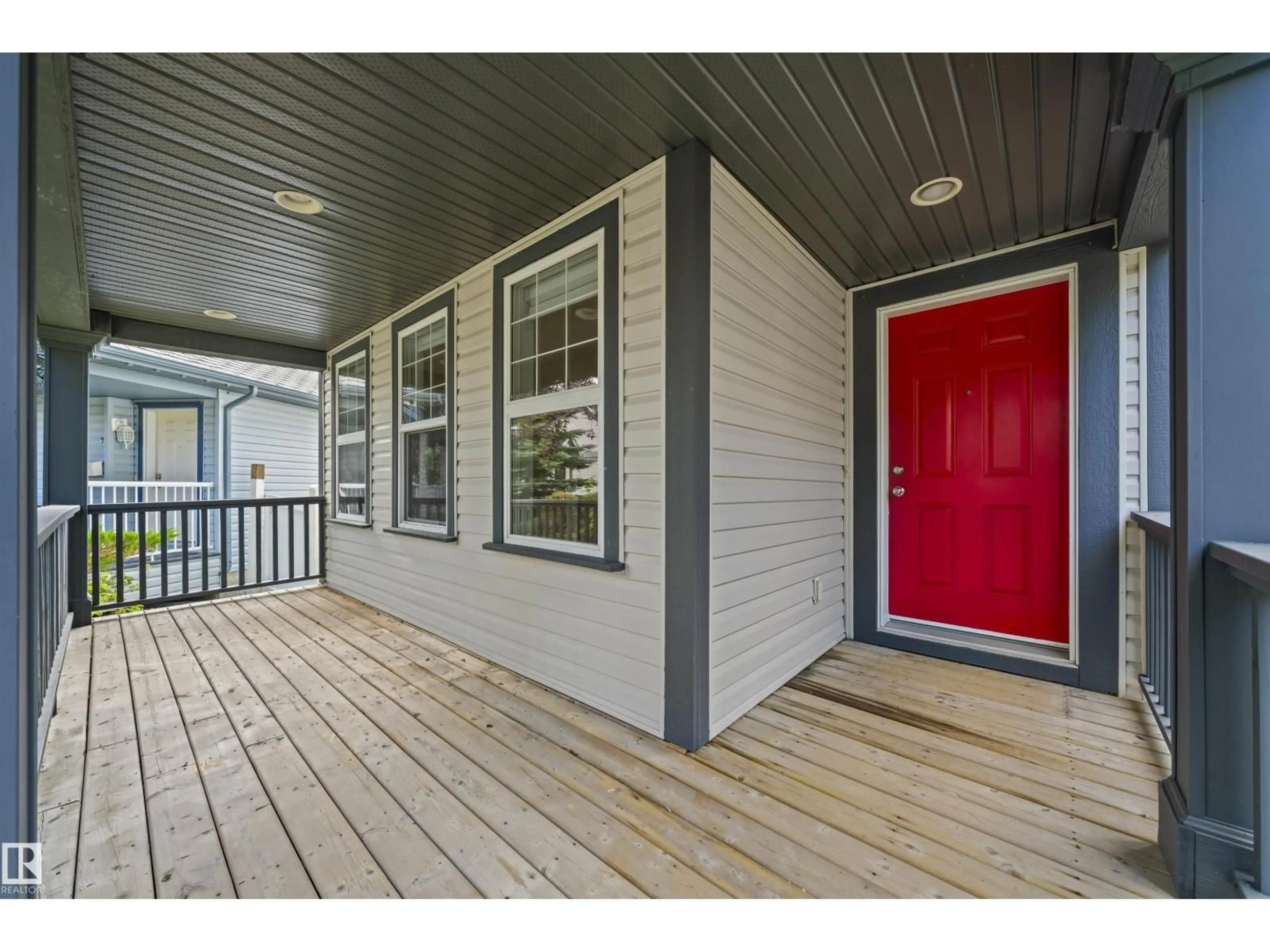 Indoor entryway for NW - 5509 STEVENS CR, Edmonton Alberta T6R3R4