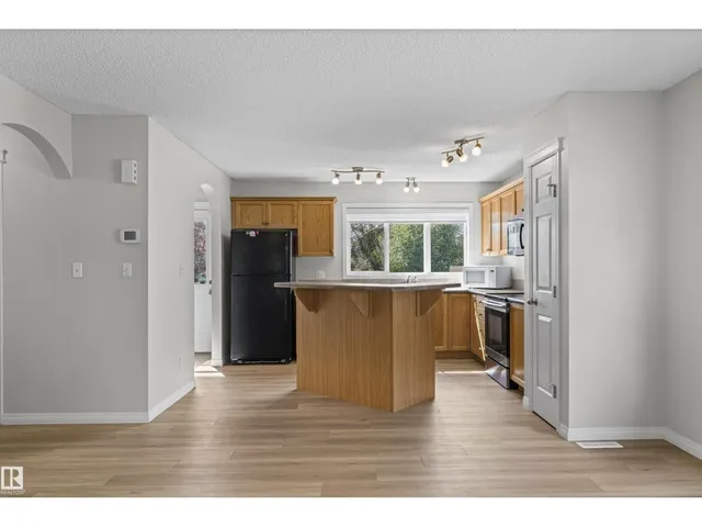 NW - 5509 STEVENS CR, Edmonton 5
