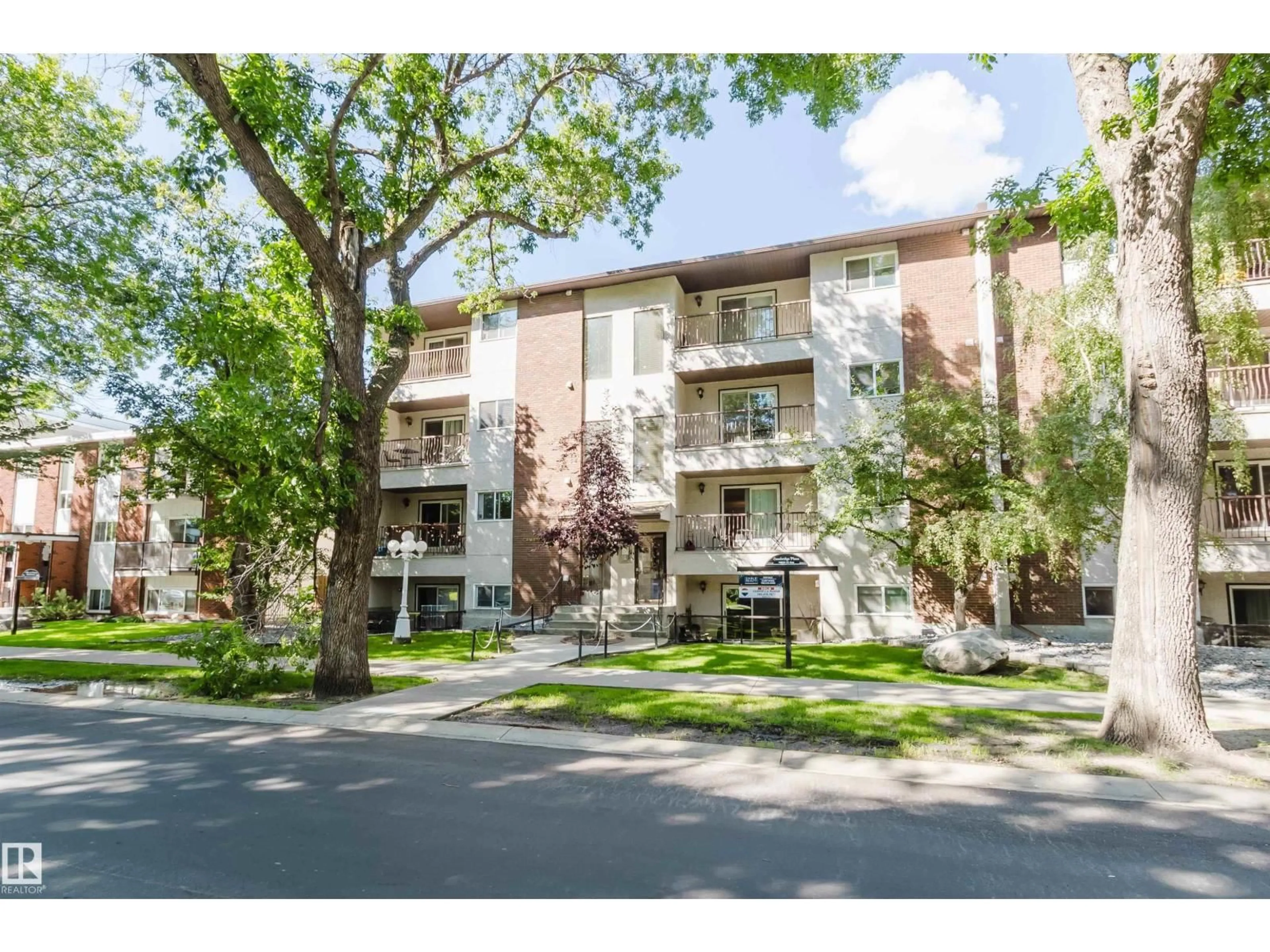 Unknown for #106 - 10520 80 AV, Edmonton Alberta T6E1V3