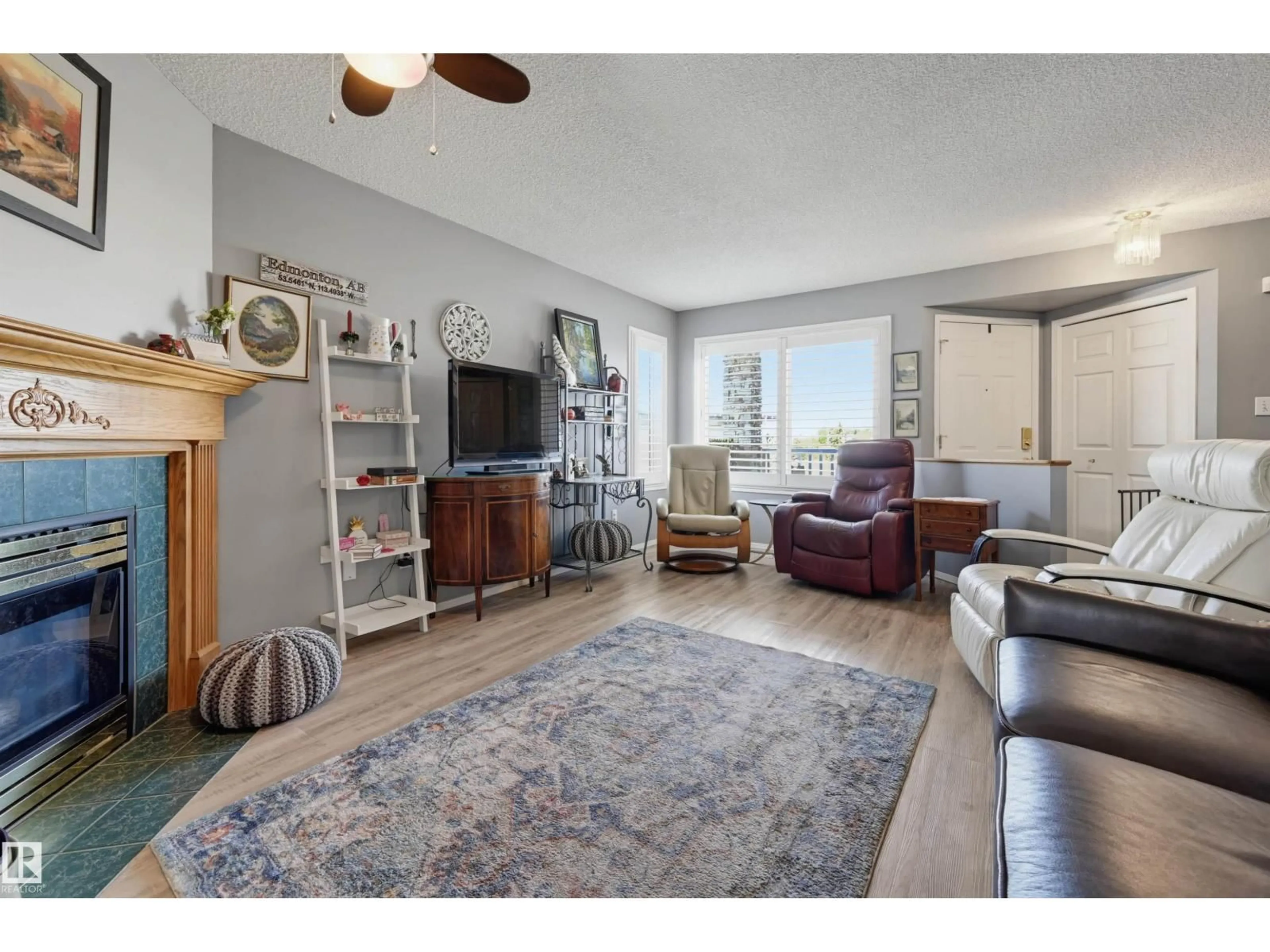 Living room with furniture, unknown for 14903 128 ST, Edmonton Alberta T6V1E9