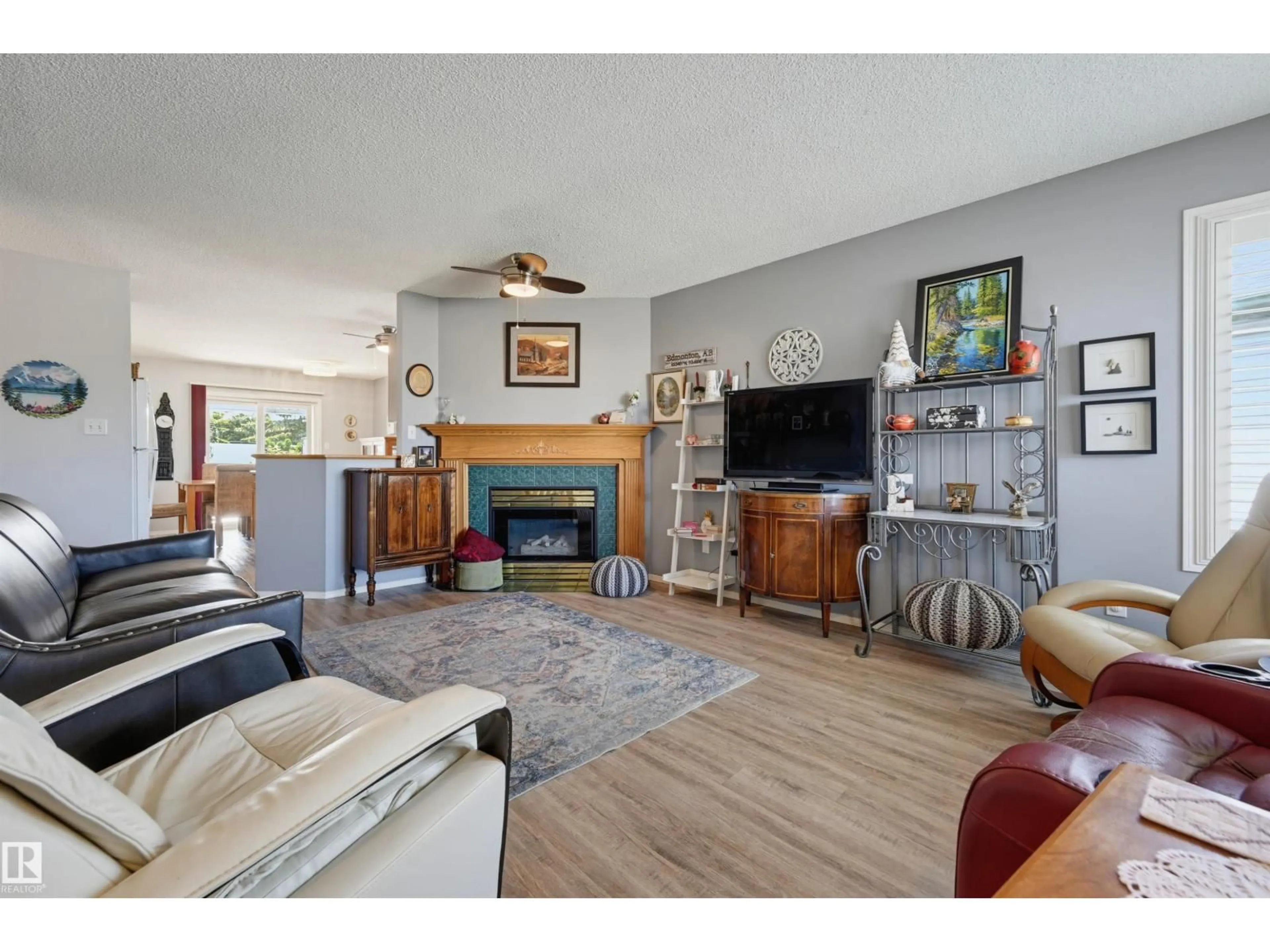 Living room with furniture, unknown for 14903 128 ST, Edmonton Alberta T6V1E9