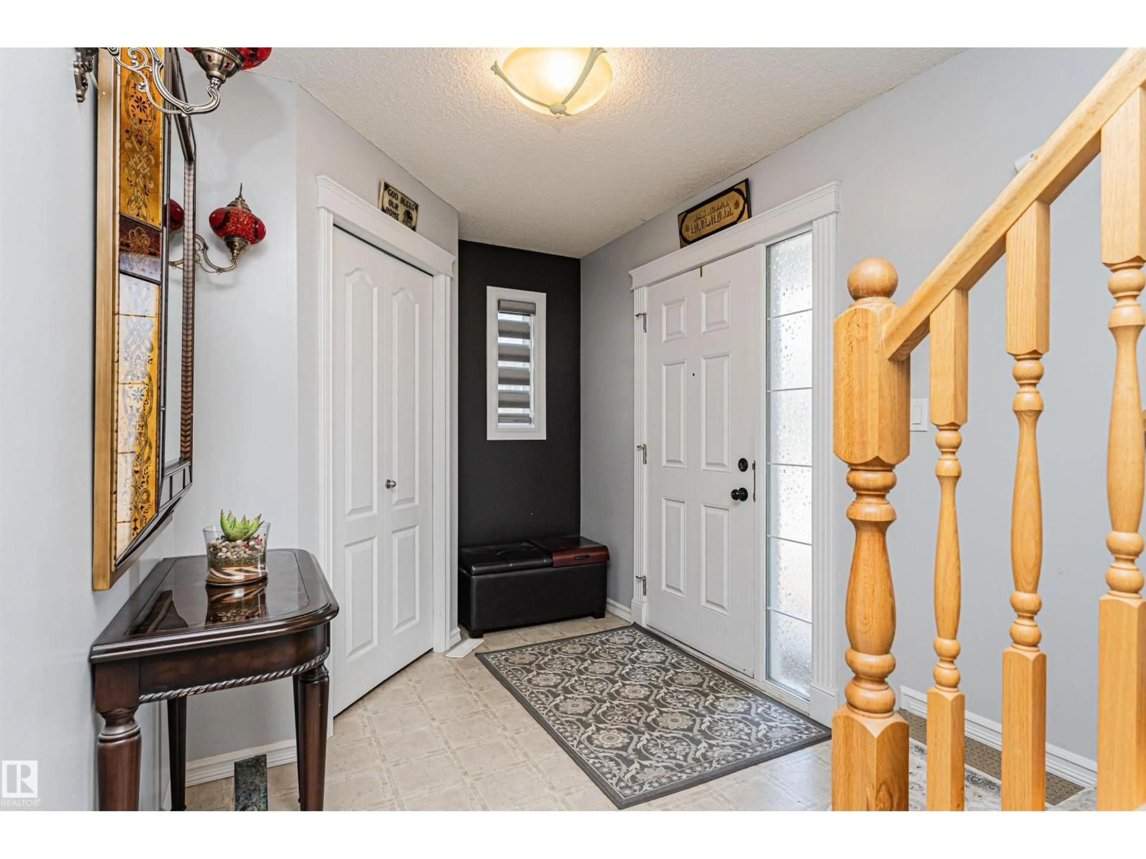 Indoor entryway for 2727 MILES PL, Edmonton Alberta T6W0B3