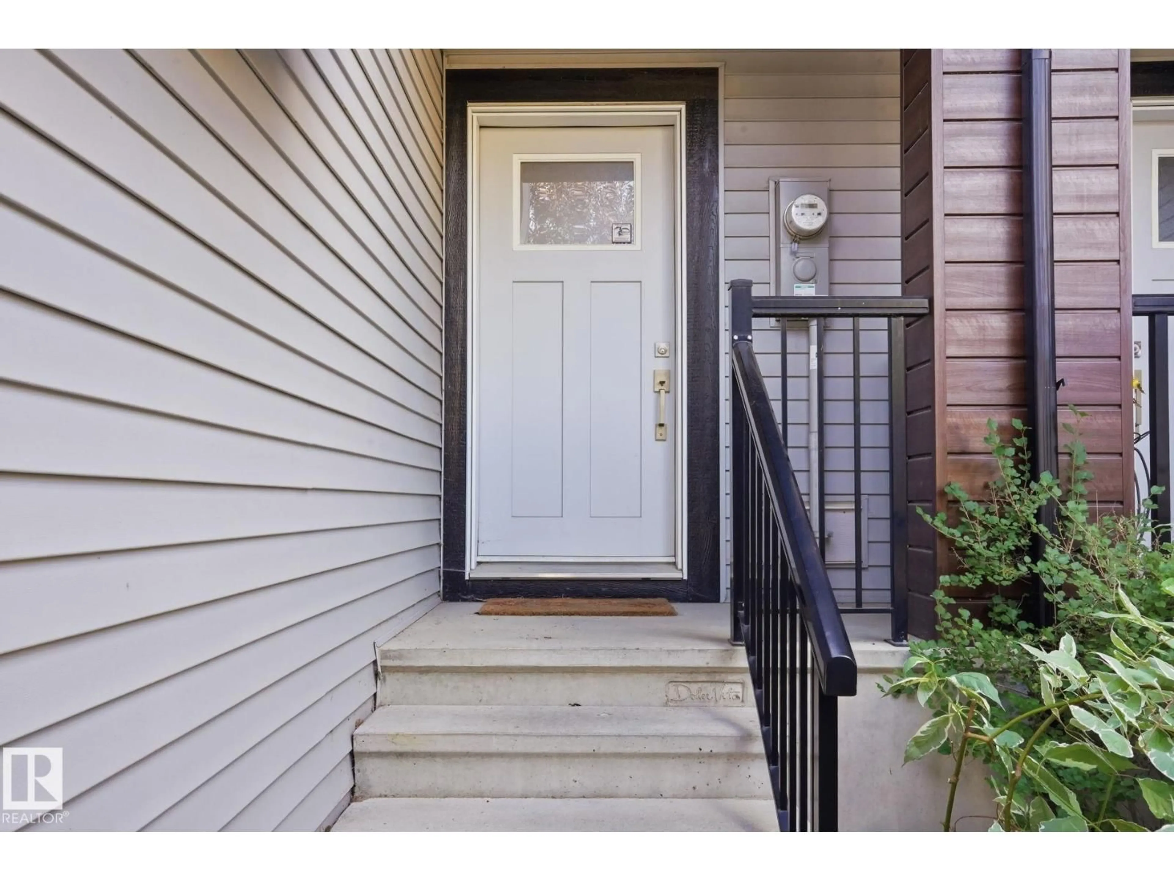 Indoor entryway for SW - 1793 KEENE CR, Edmonton Alberta T6W3W3