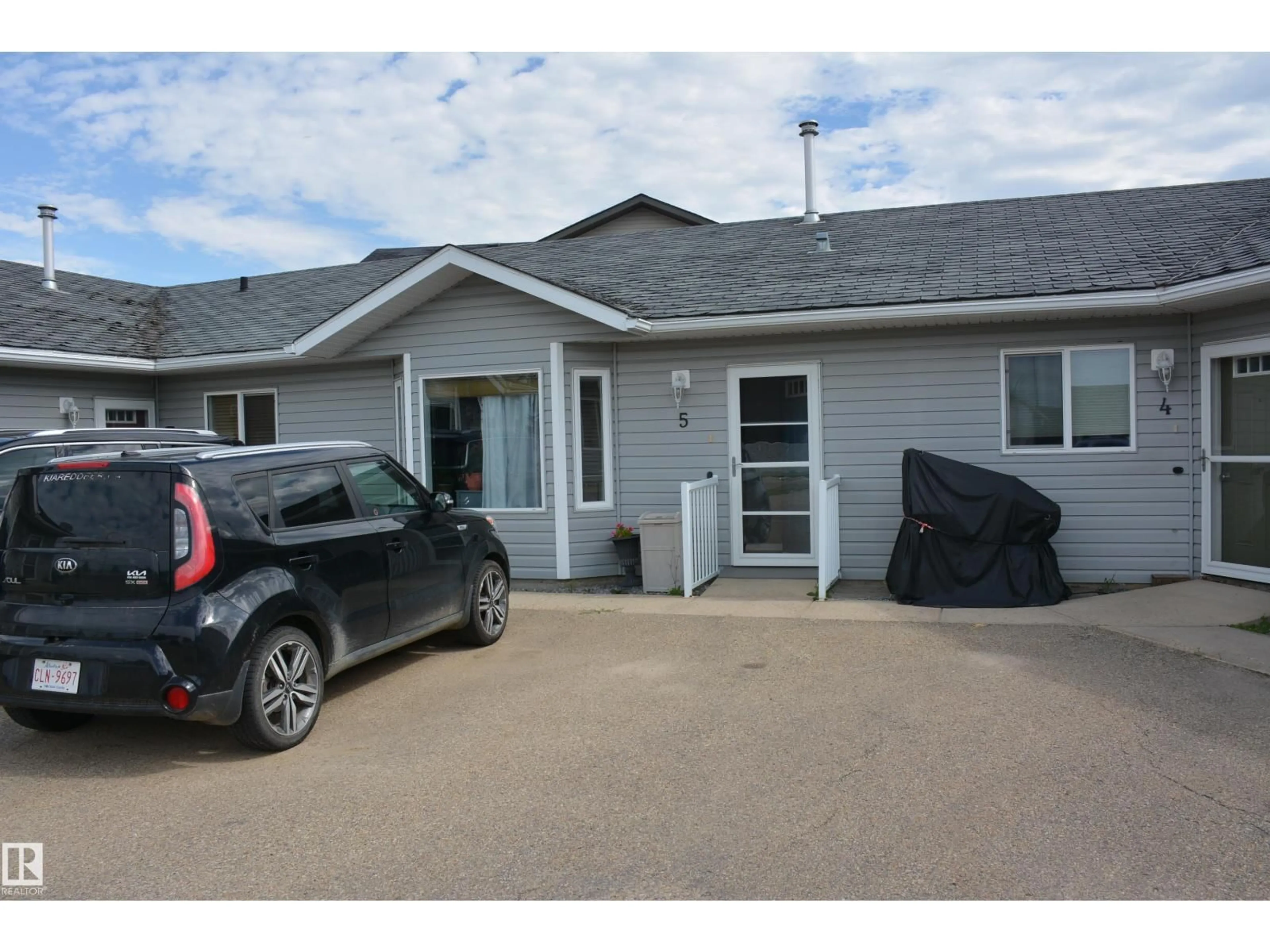 Unknown for 5 - 5831 46 ST, Barrhead Alberta T7N7N0