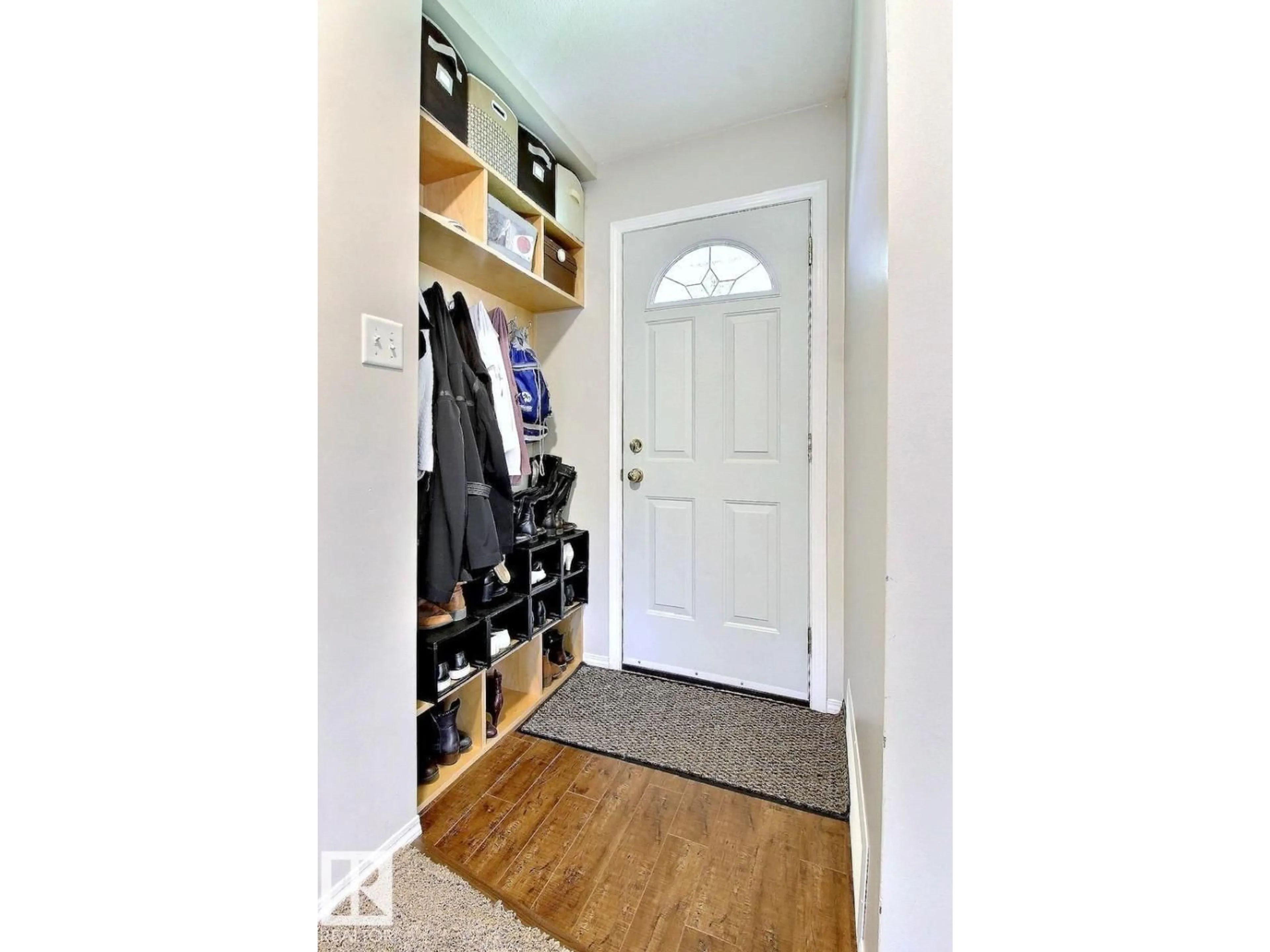 Indoor entryway for 9743 65 AV, Edmonton Alberta T6E0K5