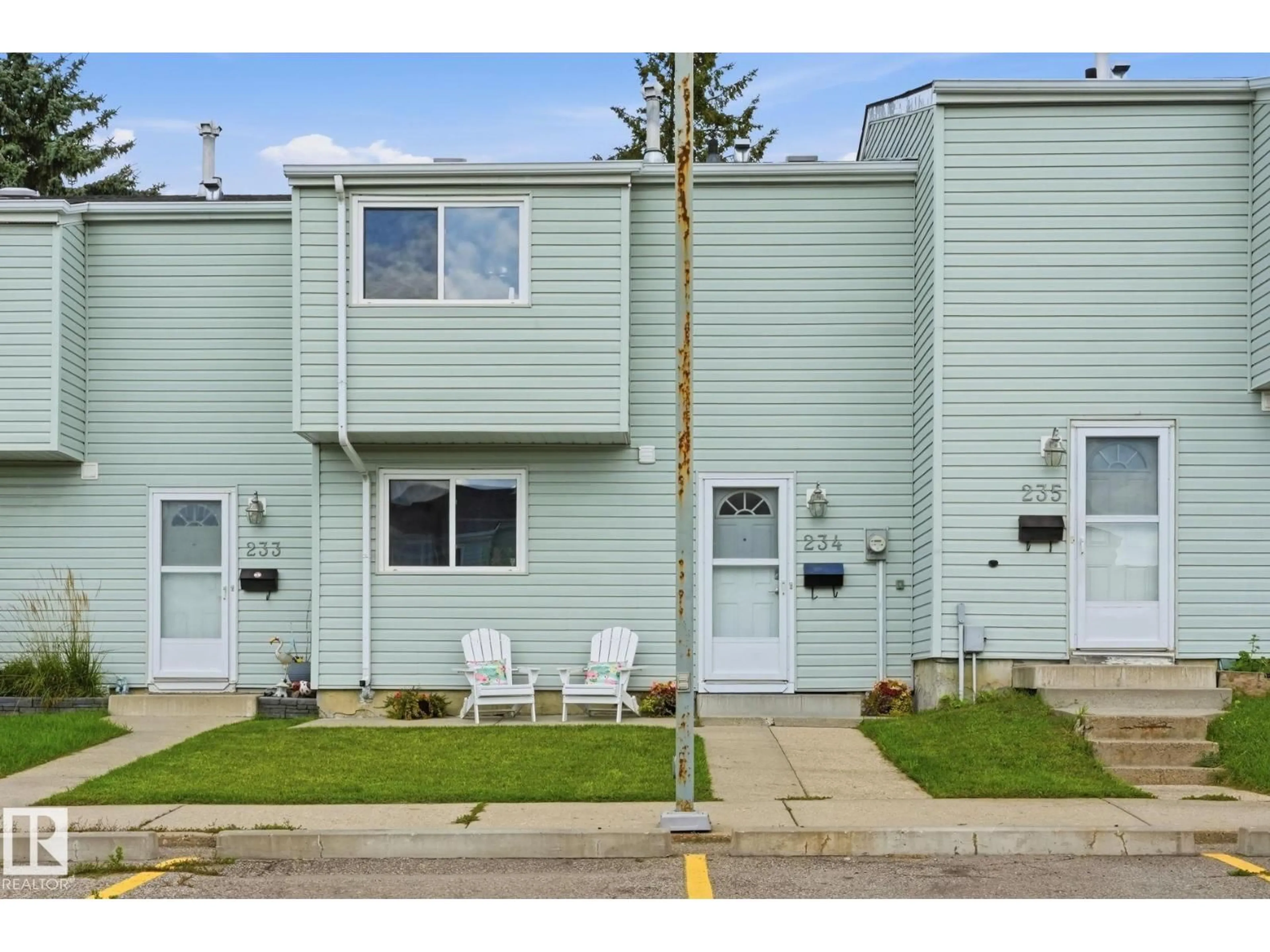 Home with vinyl exterior material, street for 234 DICKINSFIELD CO, Edmonton Alberta T5E5V8