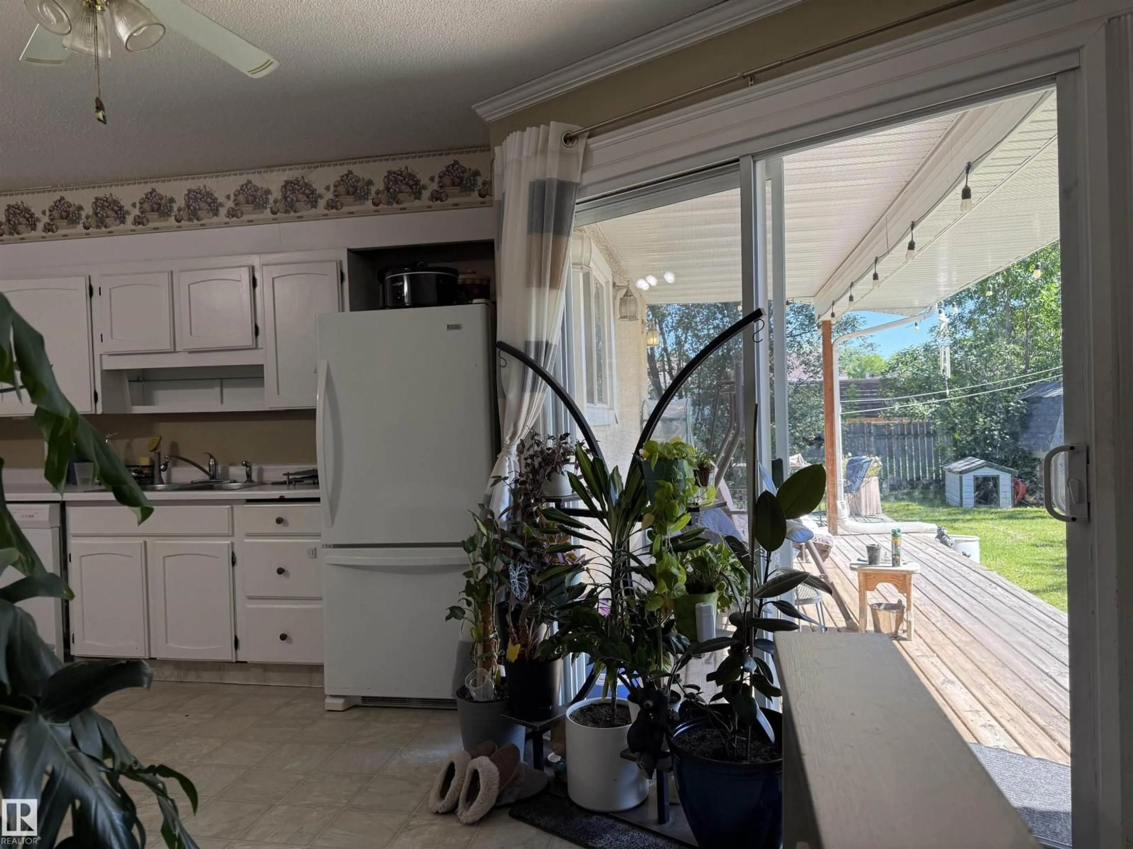 A pic of a room for 153 MAPLE CR, Wetaskiwin Alberta T9A2E3