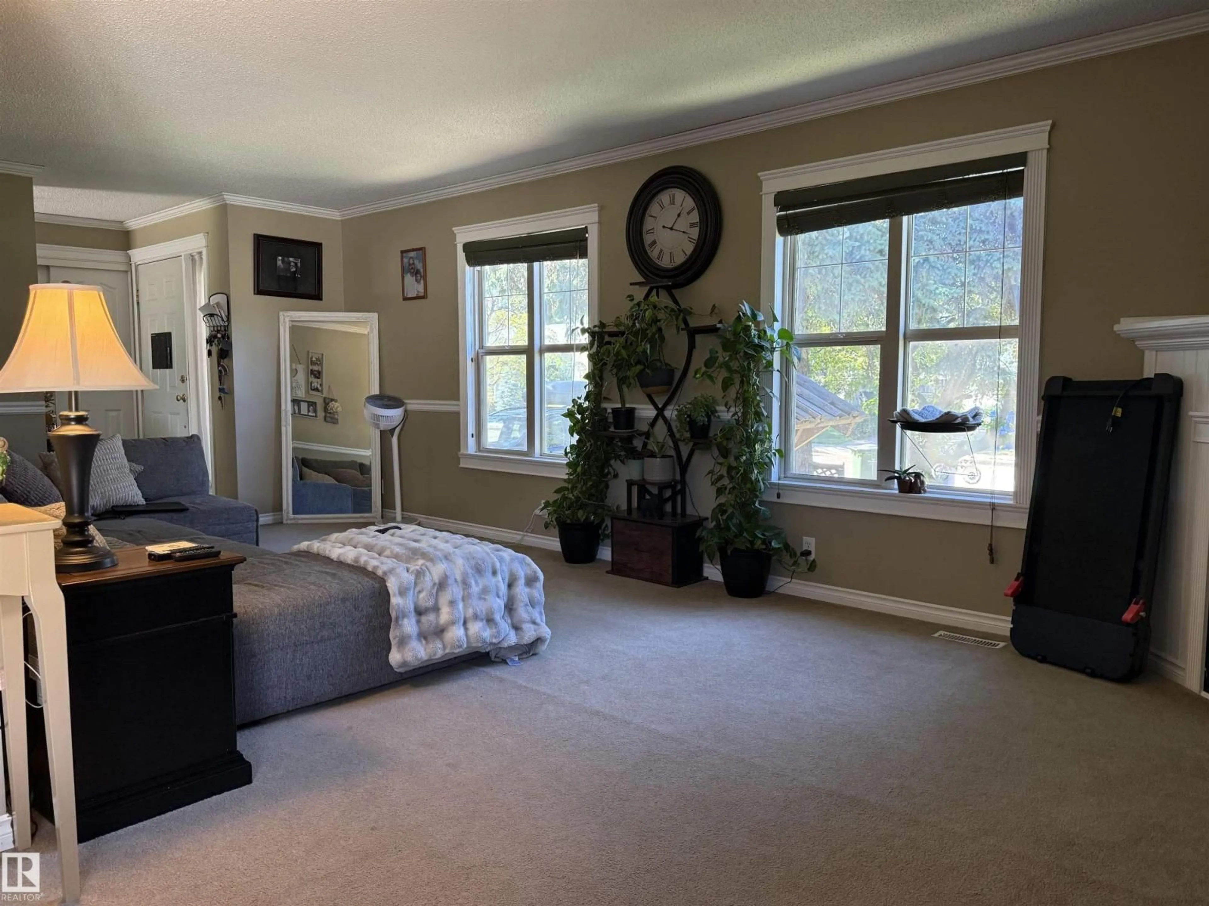 A pic of a room for 153 MAPLE CR, Wetaskiwin Alberta T9A2E3
