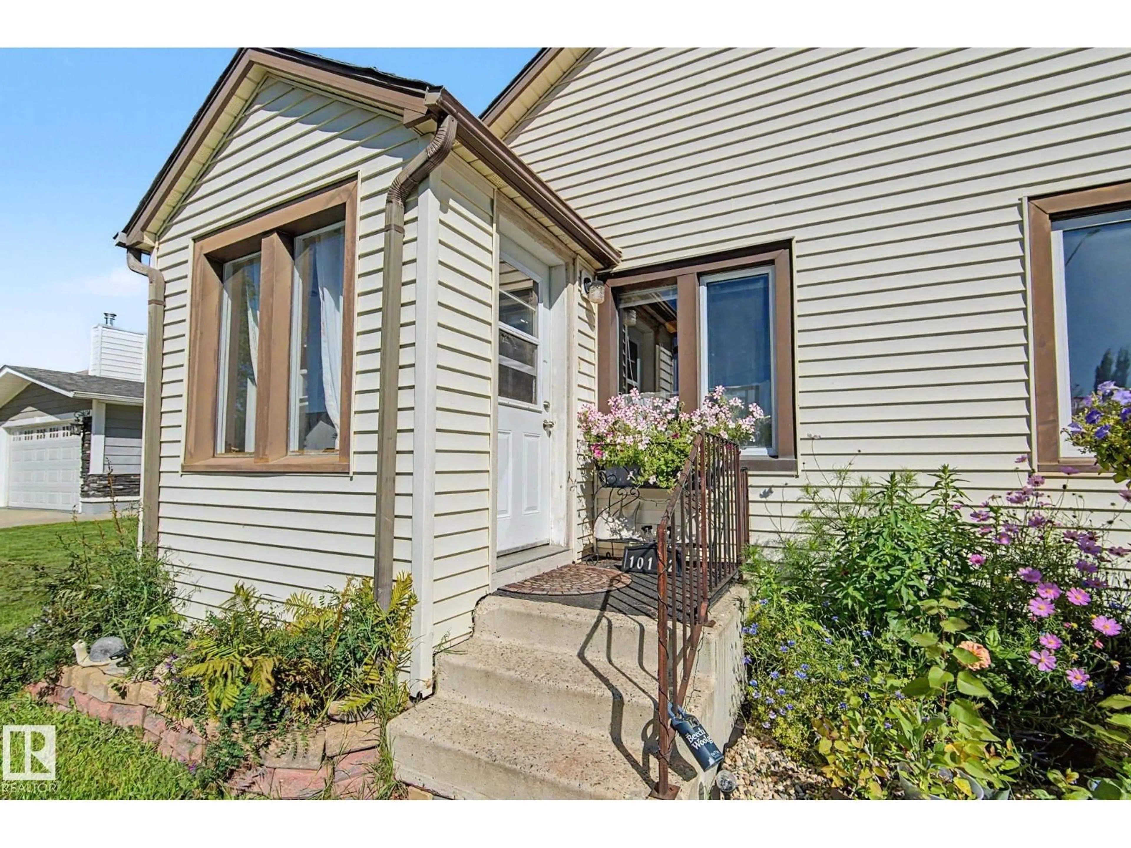 Unknown for 10112 102 AVE, Morinville Alberta T8R1A7