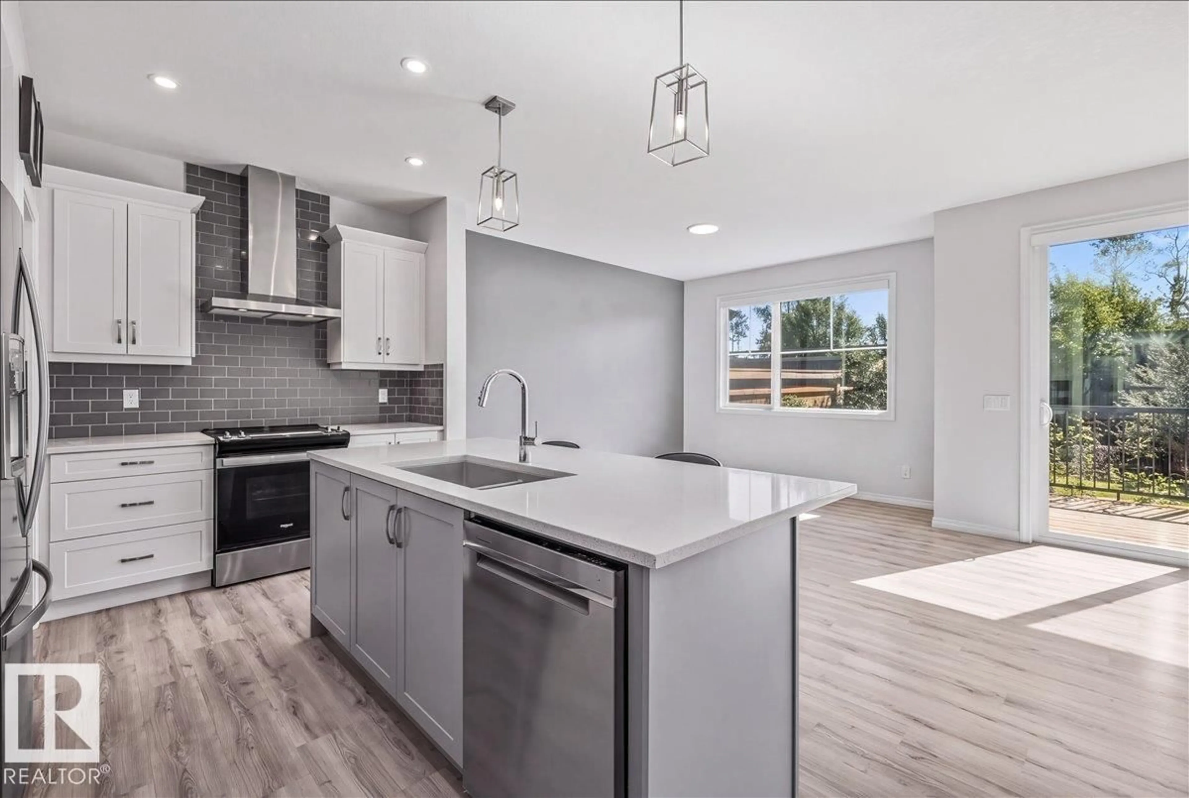 Open concept kitchen, ceramic/tile floor for 1014 DANIELS LO, Edmonton Alberta T6W4C9