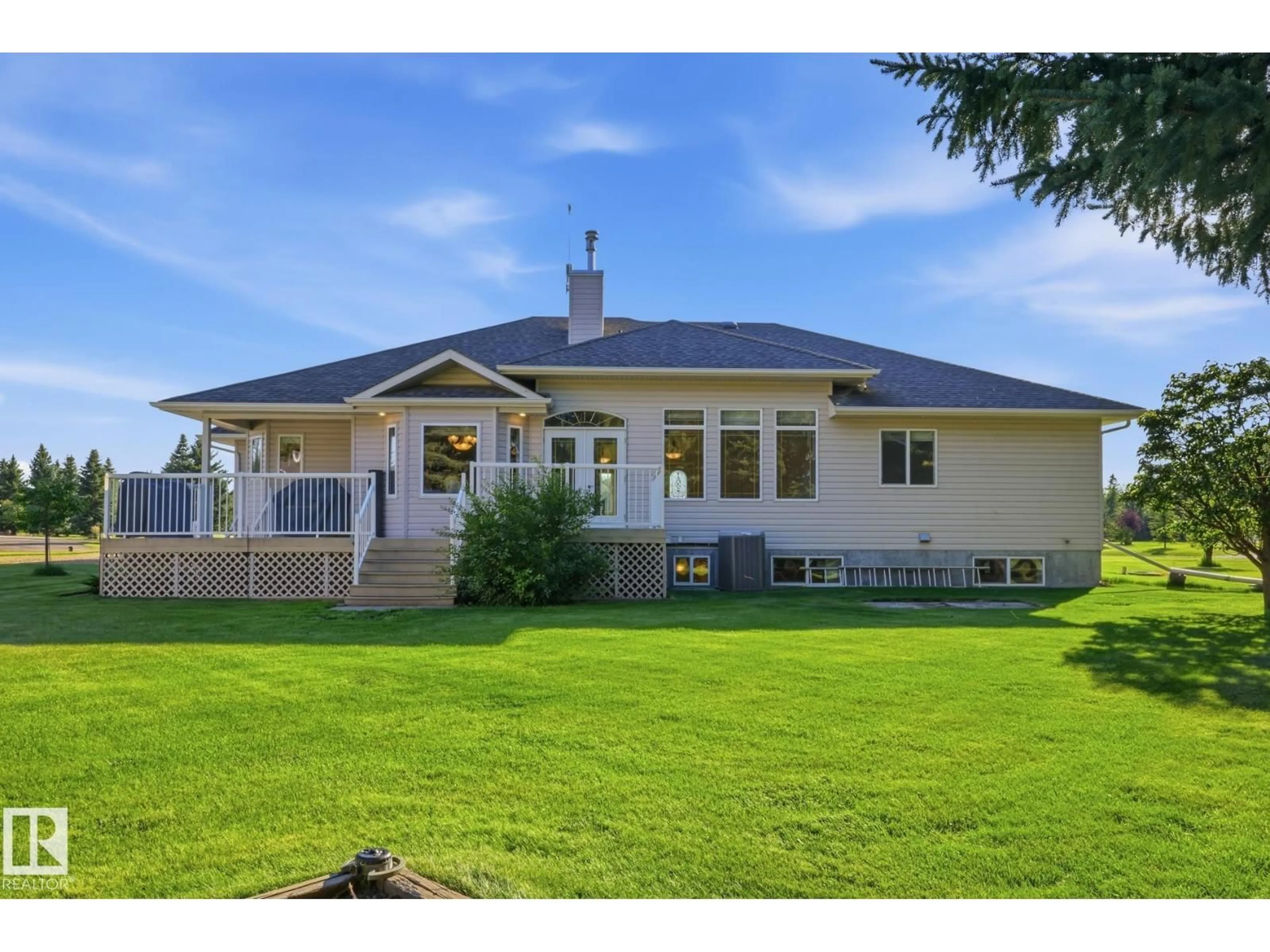 Home with vinyl exterior material, water/lake/river/ocean view for 11 - 27118 HWY 18, Rural Westlock County Alberta T7P2P6