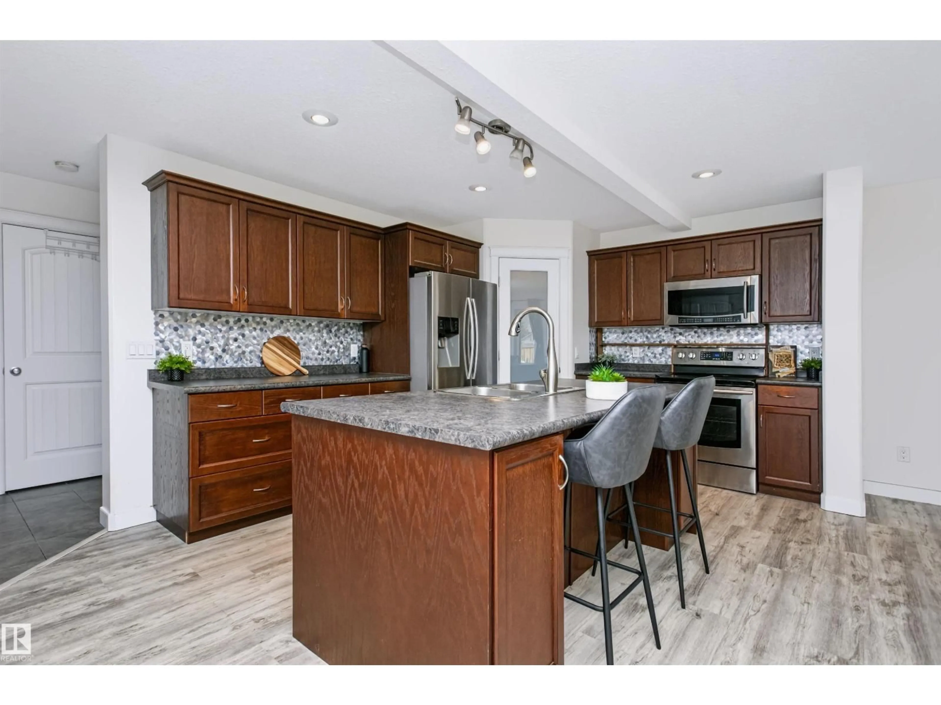 Open concept kitchen, unknown for 4120 50 ST, Gibbons Alberta T0A1N0