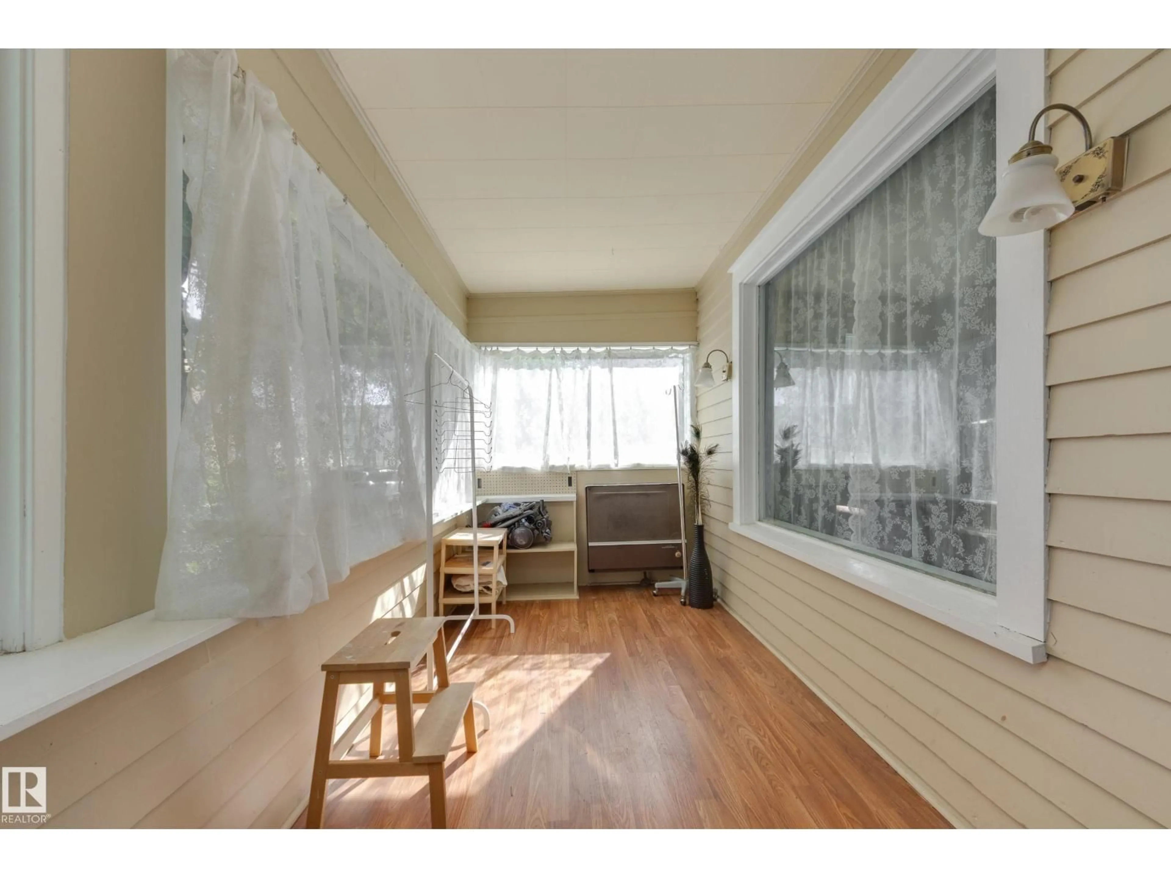 Unknown for 10747 UNIVERSITY AV, Edmonton Alberta T6E4P8