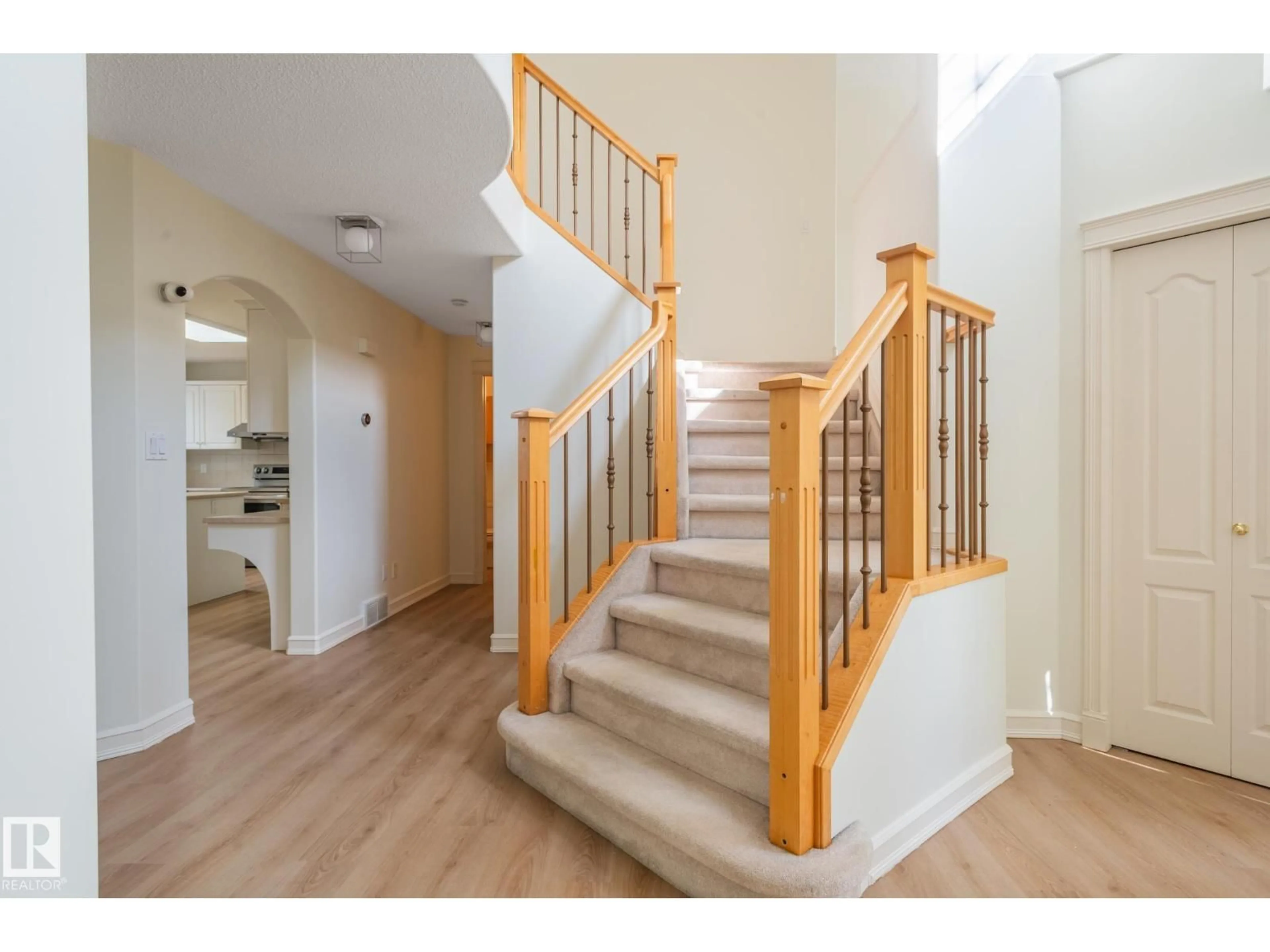 Stairs for NW - 310 LIVINGSTONE CO, Edmonton Alberta T6R2T1