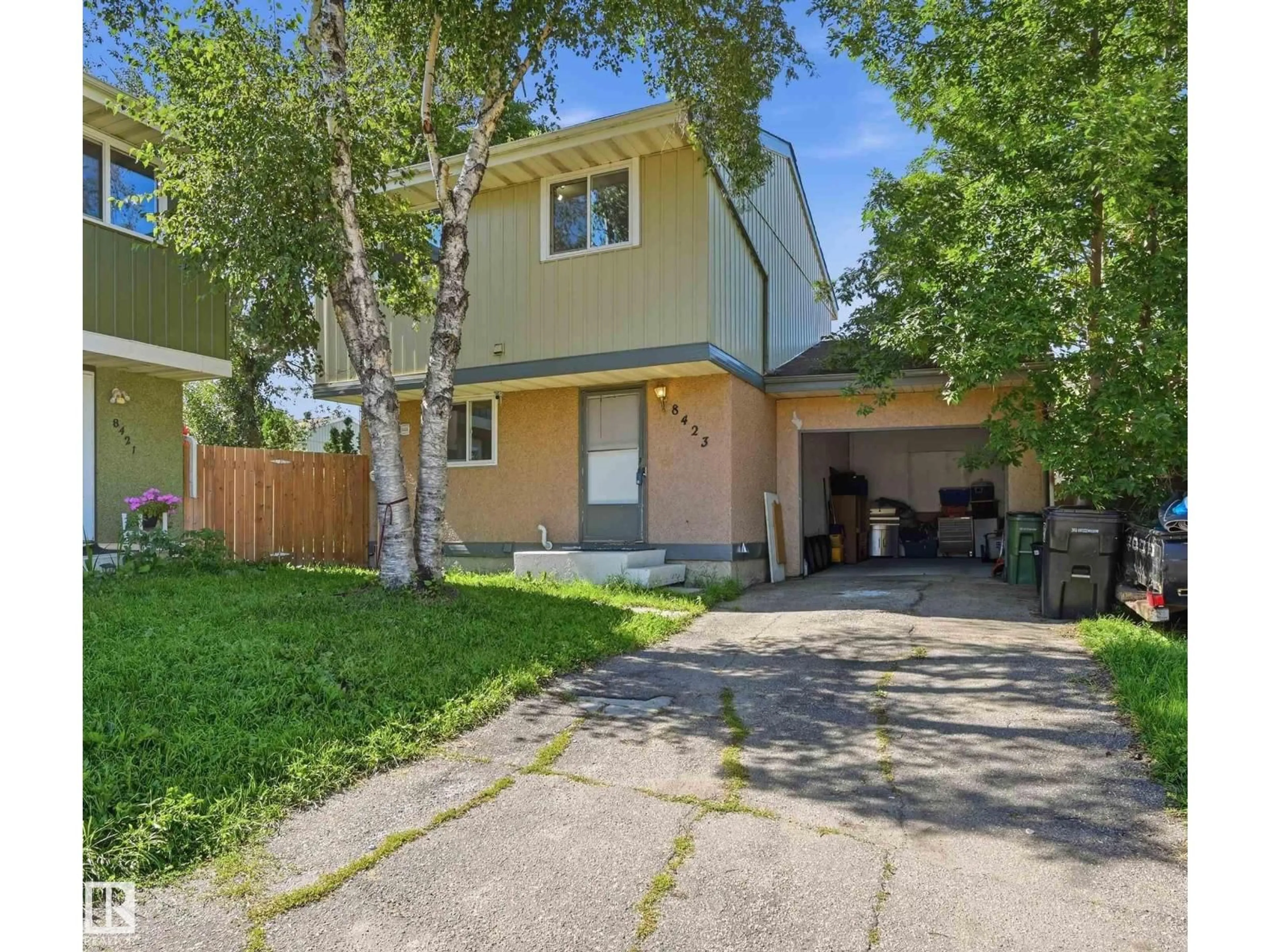 A pic from outside/outdoor area/front of a property/back of a property/a pic from drone, street for 8423 MILL WOODS RD, Edmonton Alberta T6K2P6