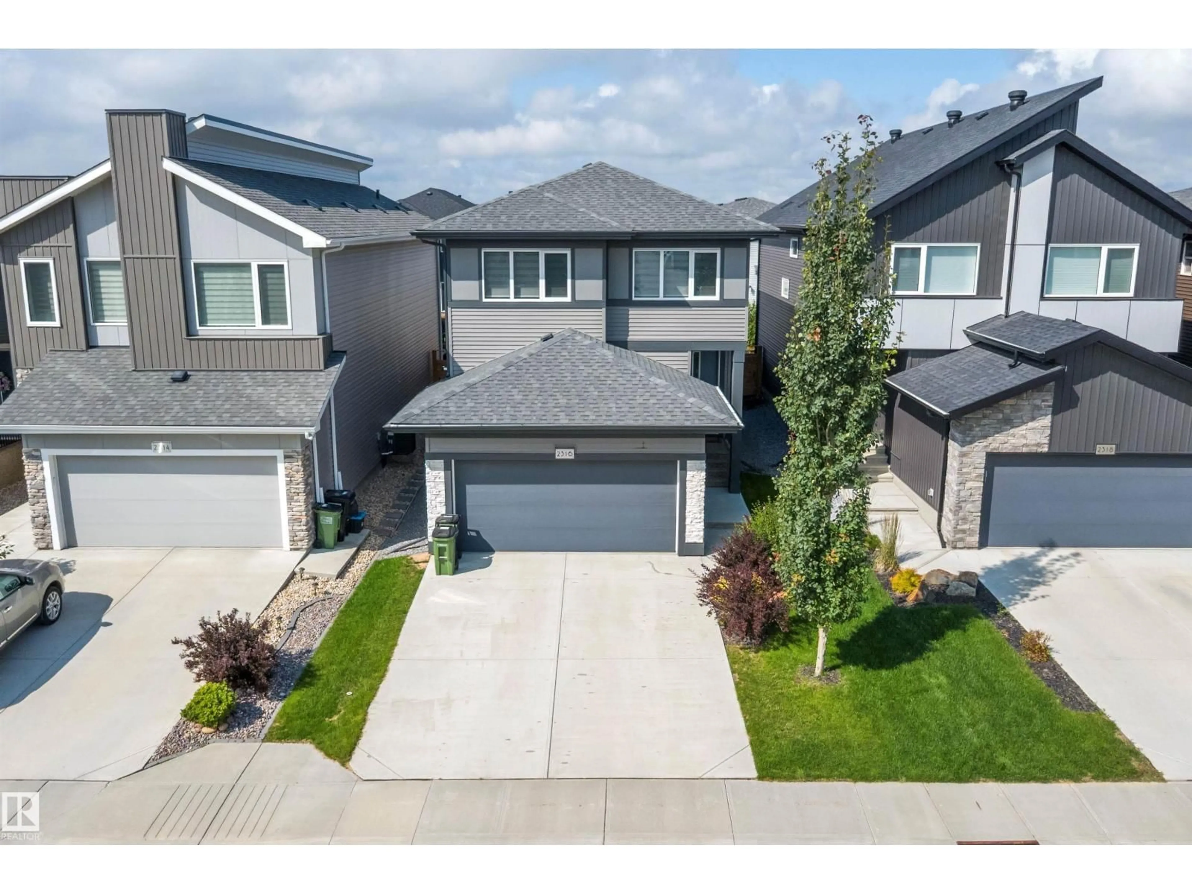 A pic from outside/outdoor area/front of a property/back of a property/a pic from drone, street for CI SW - 2316 KELLY CIRCLE, Edmonton Alberta T6W4K2