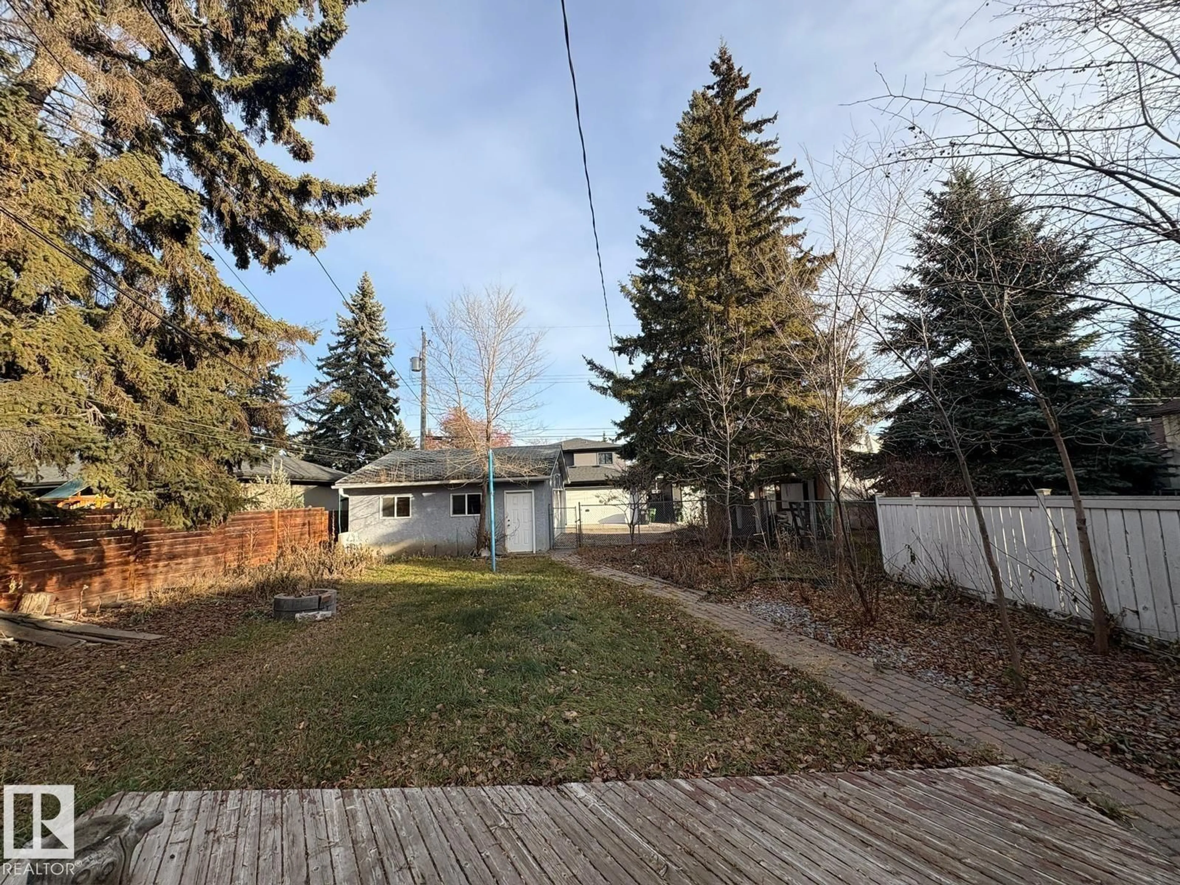 A pic from outside/outdoor area/front of a property/back of a property/a pic from drone, street for 9733 143 ST, Edmonton Alberta T5N2R3