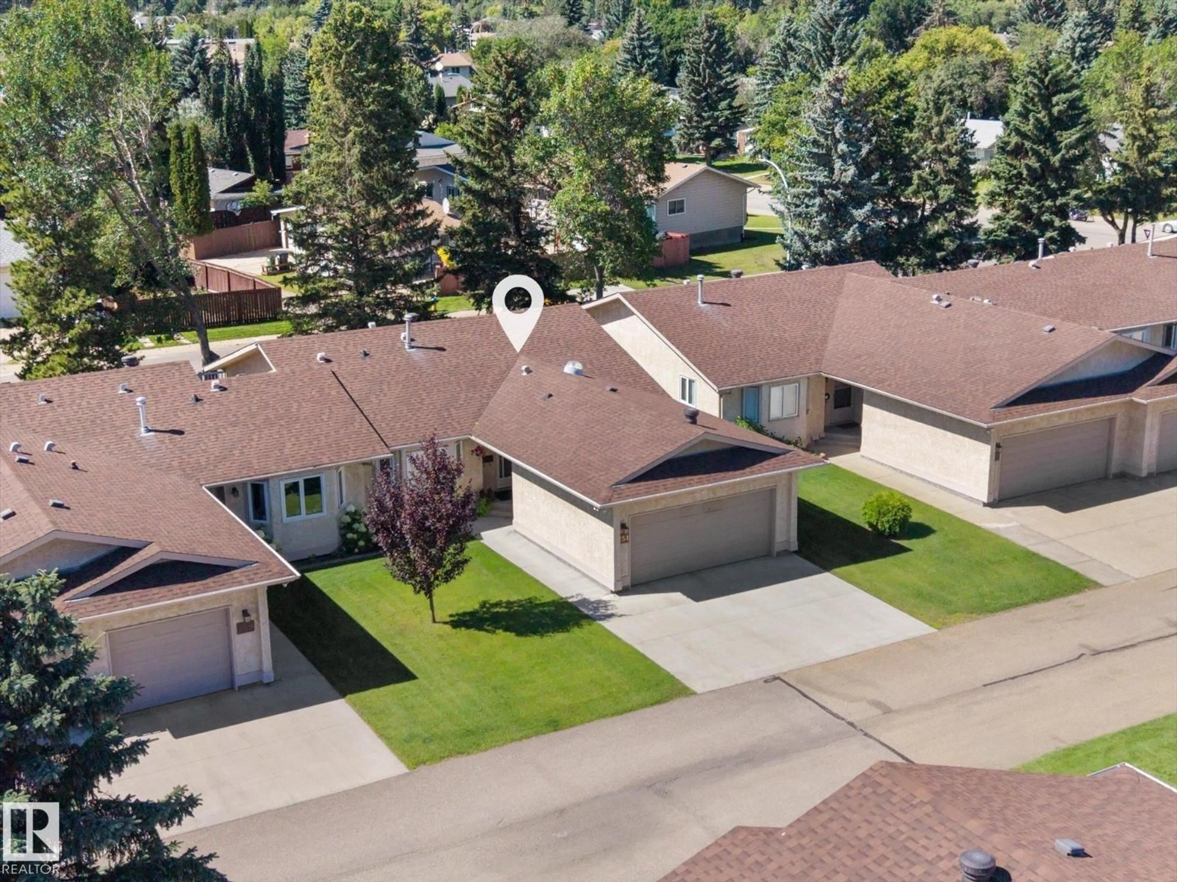 A pic from outside/outdoor area/front of a property/back of a property/a pic from drone, street for NW - 251 KNOTTWOOD RD N, Edmonton Alberta T6K4B9
