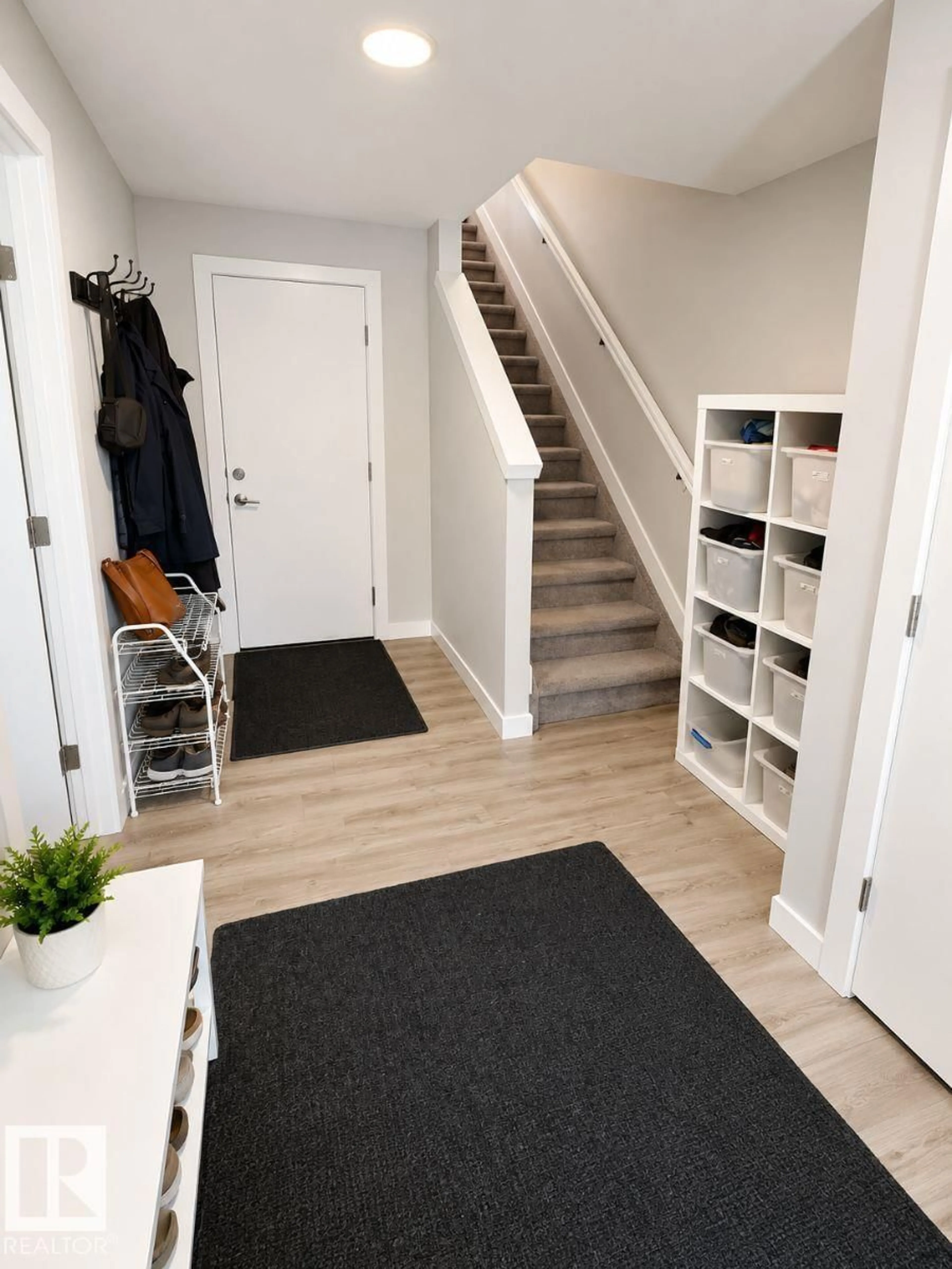 Indoor entryway for 88 EBONY BV, Sherwood Park Alberta T8H2X4