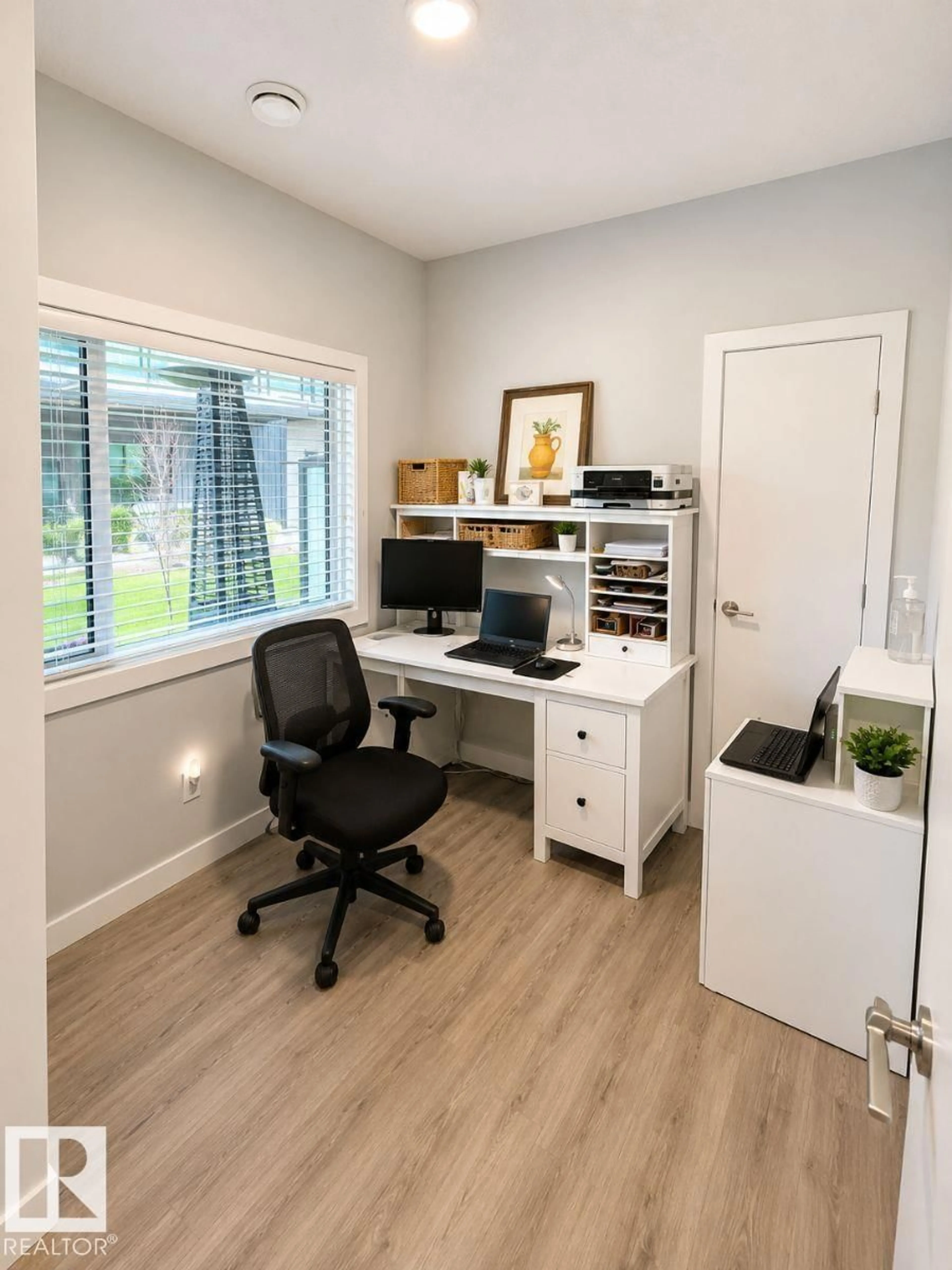 A pic of a room for 88 EBONY BV, Sherwood Park Alberta T8H2X4