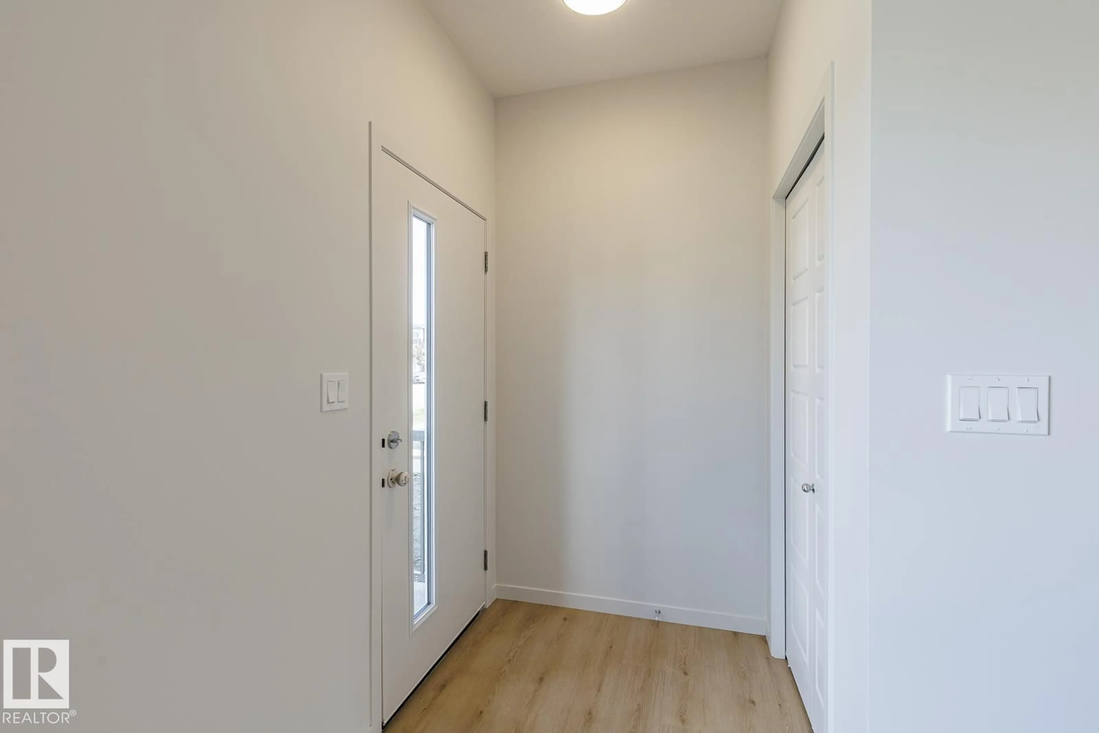 Indoor entryway for 3617 TRIOMPHE BV, Beaumont Alberta T4X3A7