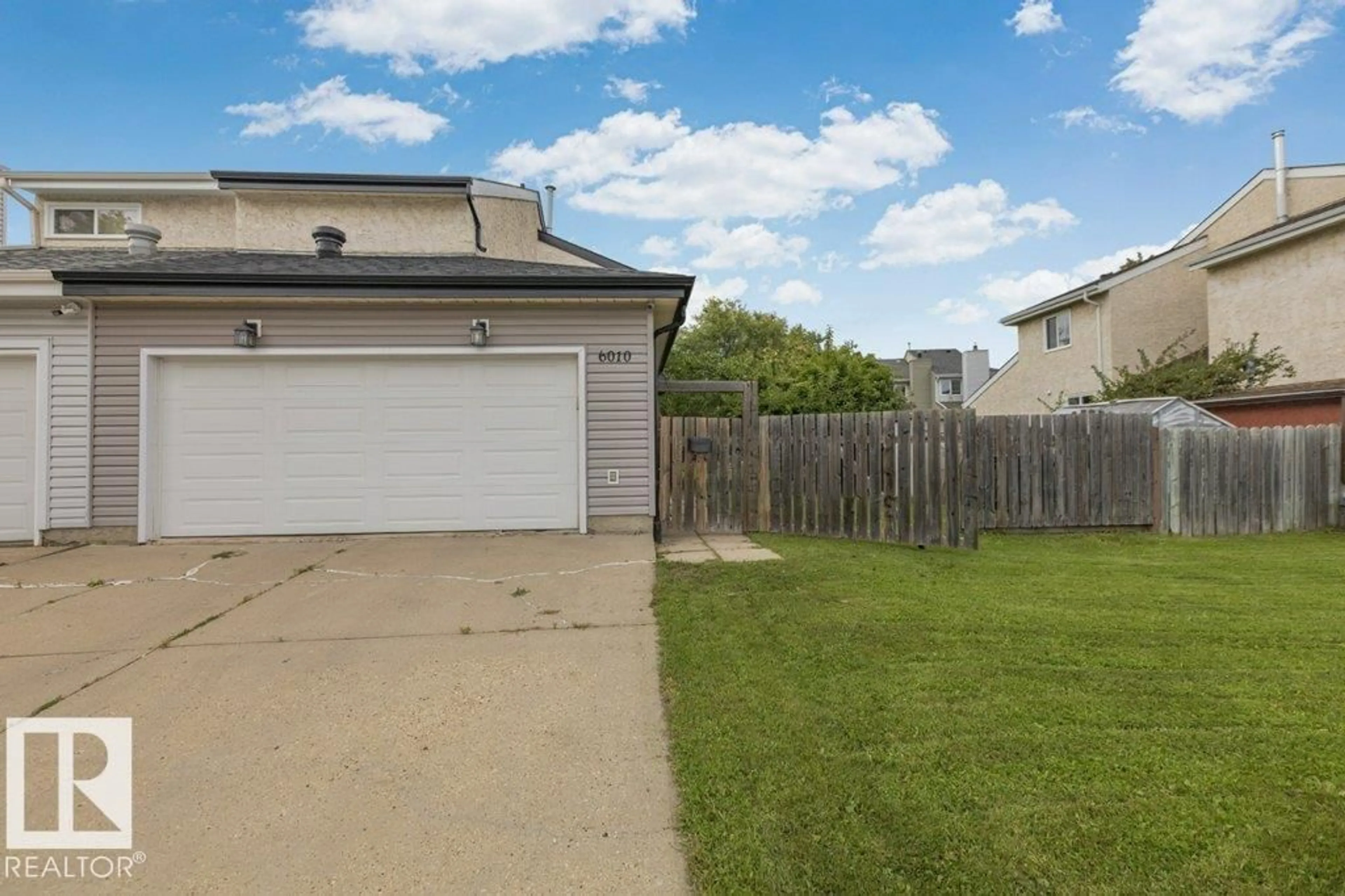 A pic from outside/outdoor area/front of a property/back of a property/a pic from drone, street for NW - 6010 173 ST, Edmonton Alberta T6M1E6
