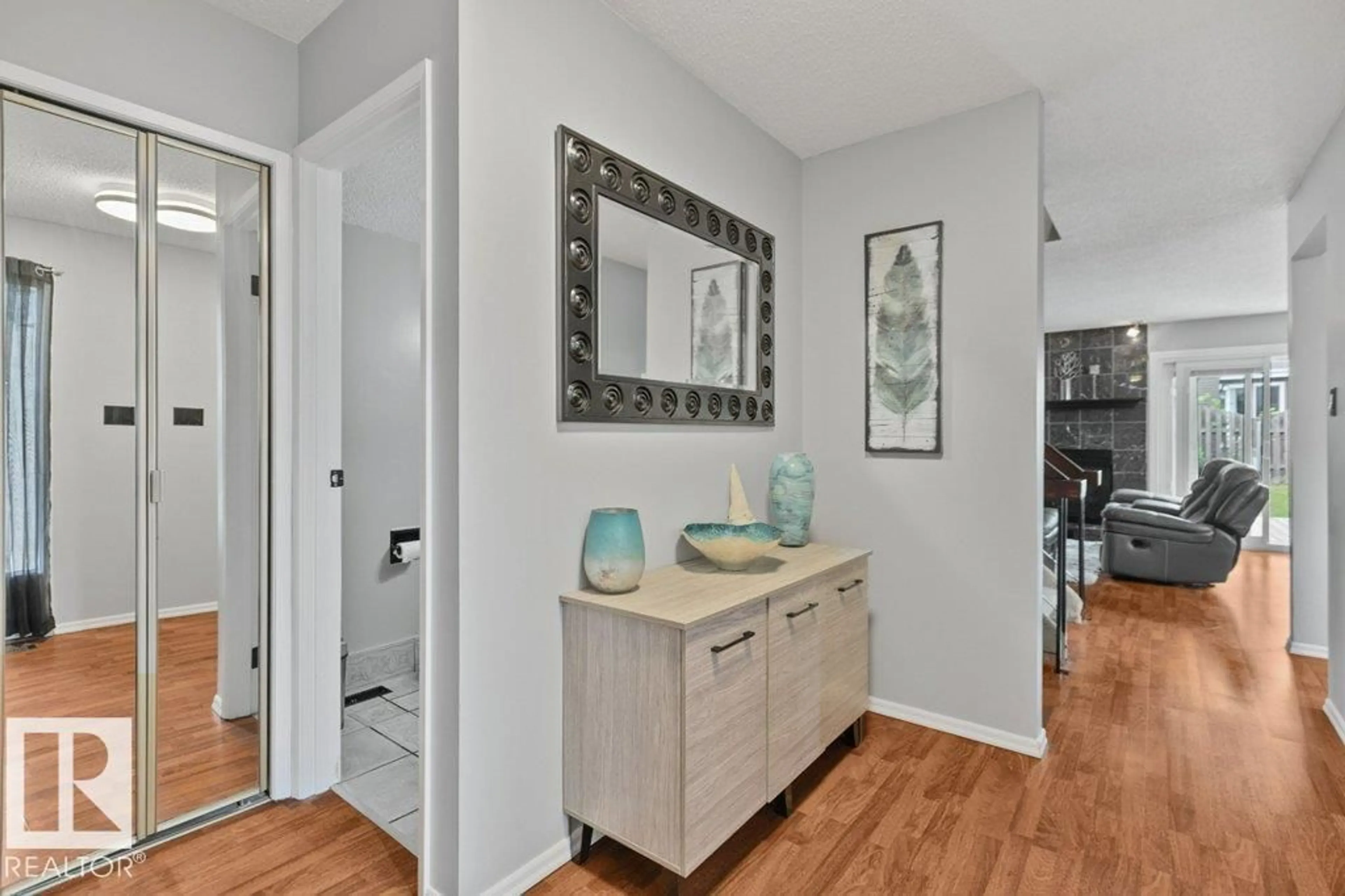 Indoor entryway for NW - 6010 173 ST, Edmonton Alberta T6M1E6