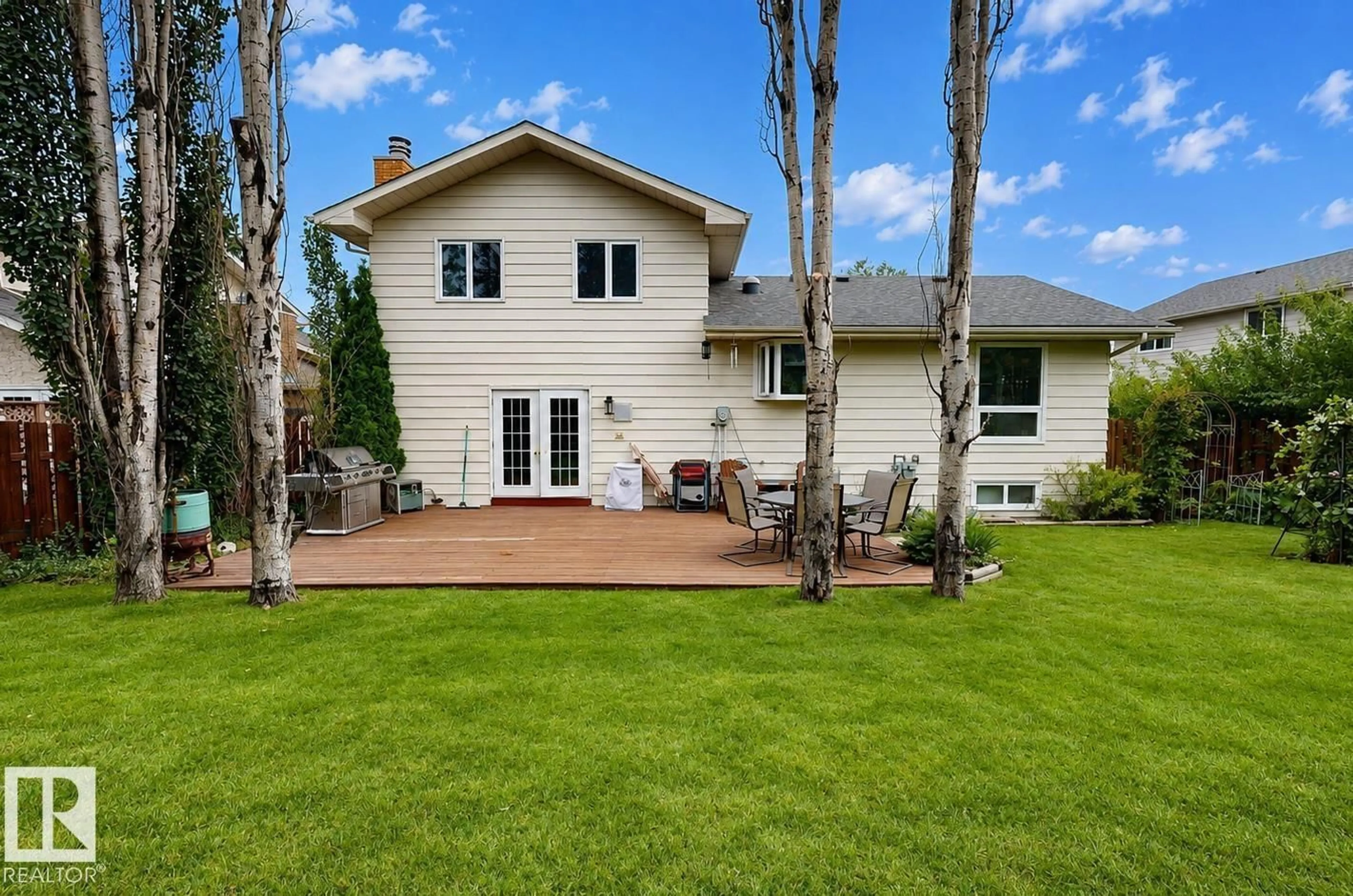 Home with vinyl exterior material, unknown for 76 GARIEPY CR, Edmonton Alberta T6M1A1