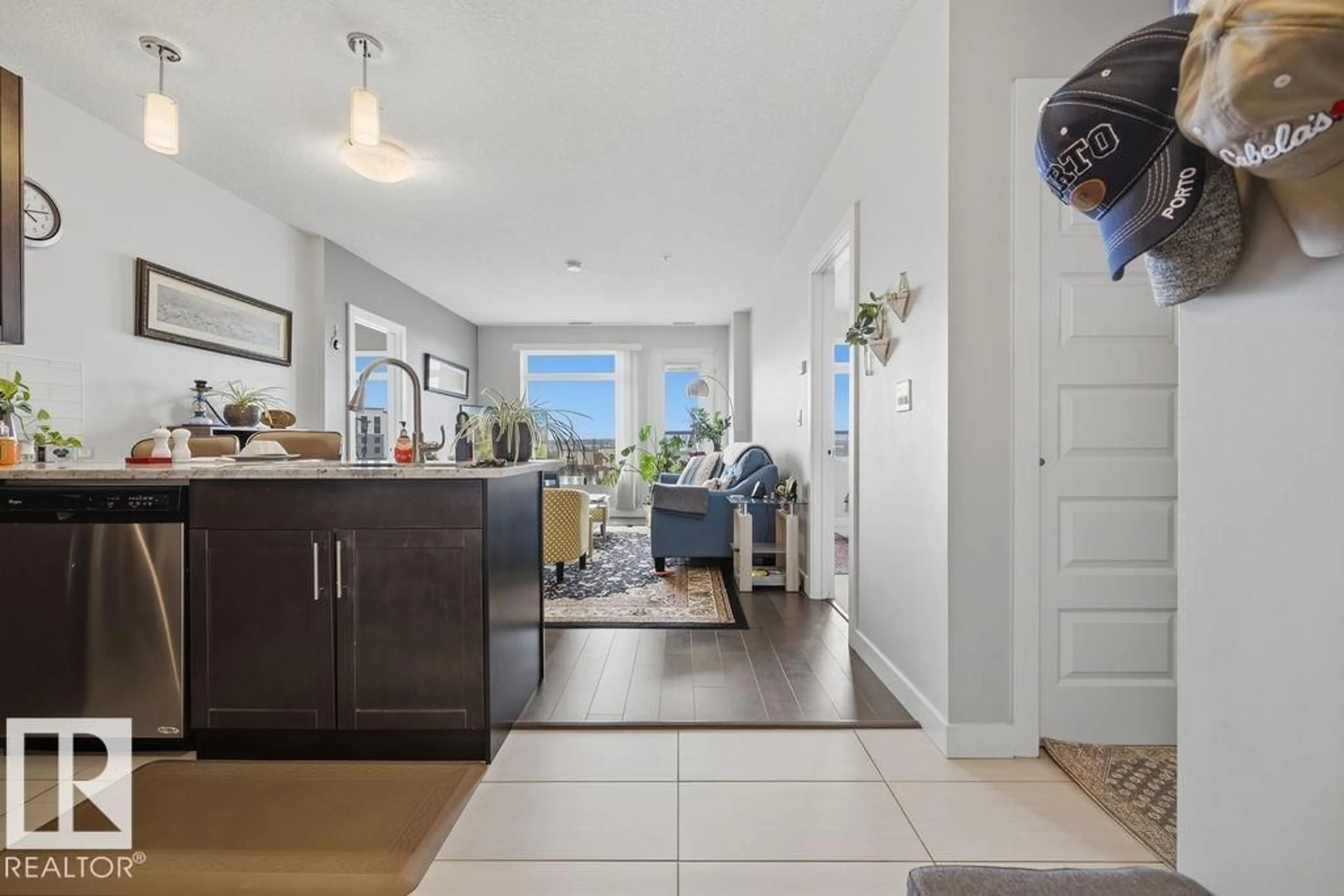 Indoor entryway for 5151 - 433 WINDERMERE BV, Edmonton Alberta T6W2K4