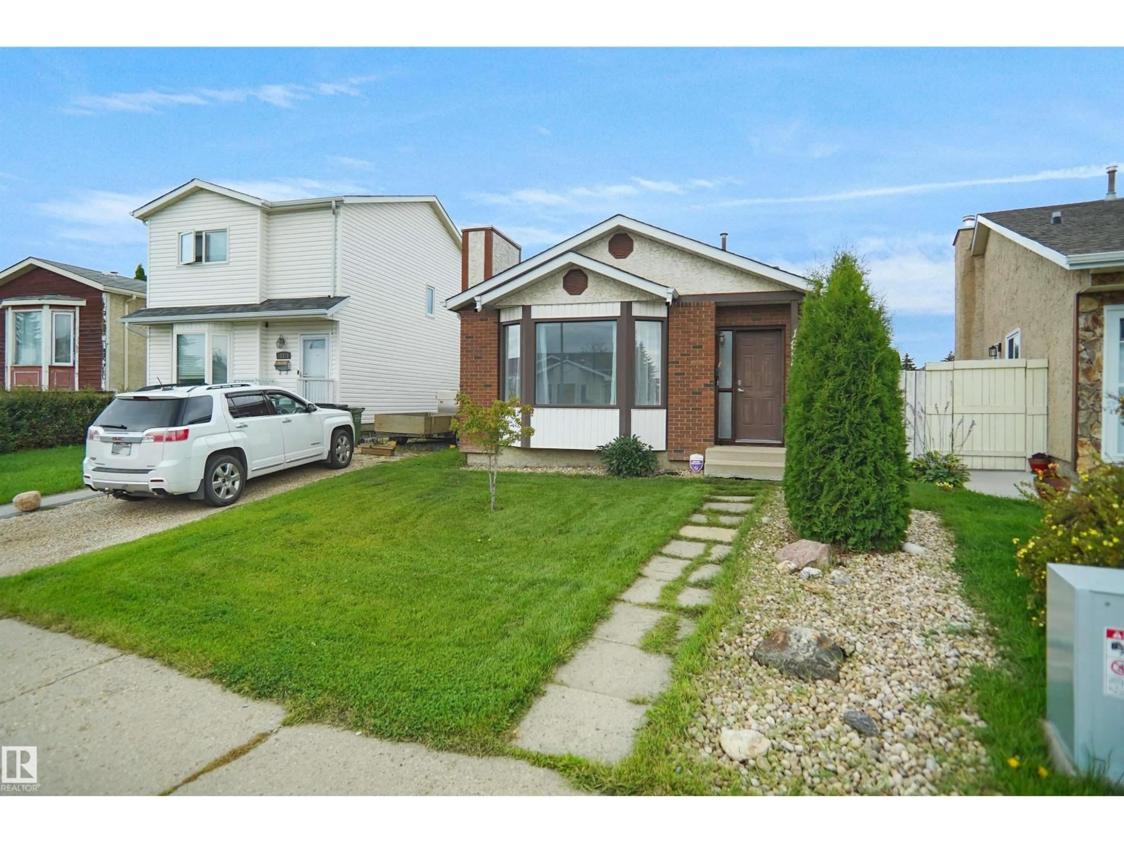 Unknown for 18322 71A AV, Edmonton Alberta T5T3Z2