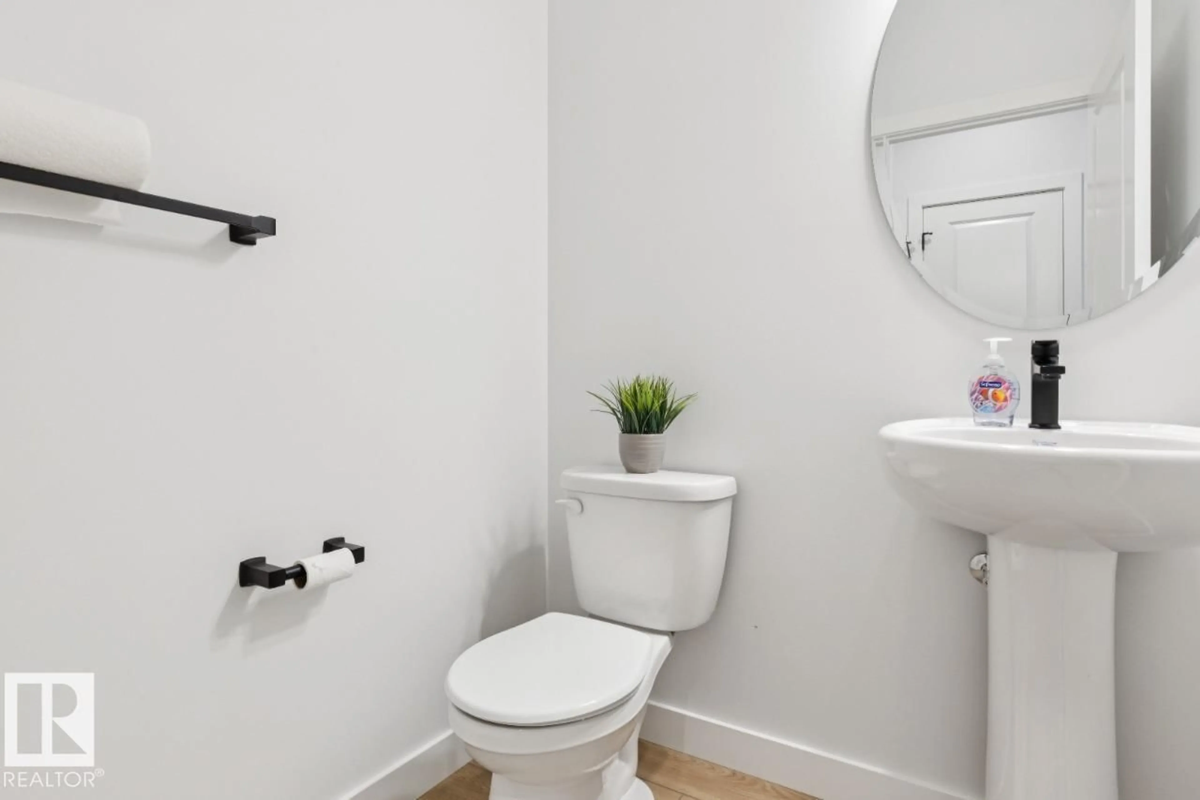 Standard bathroom, unknown for 216 WATTLE RD, Leduc Alberta T9E0V1